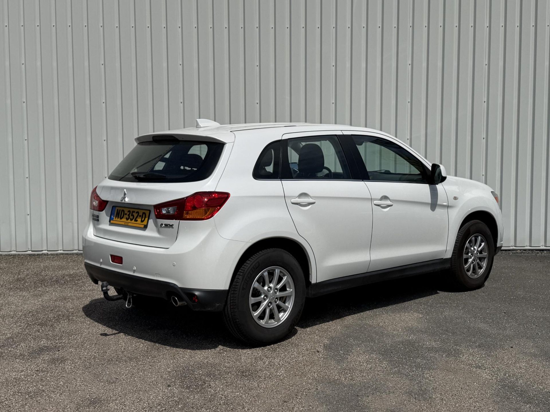Mitsubishi ASX met kenteken ND-352-D – achteraanzicht