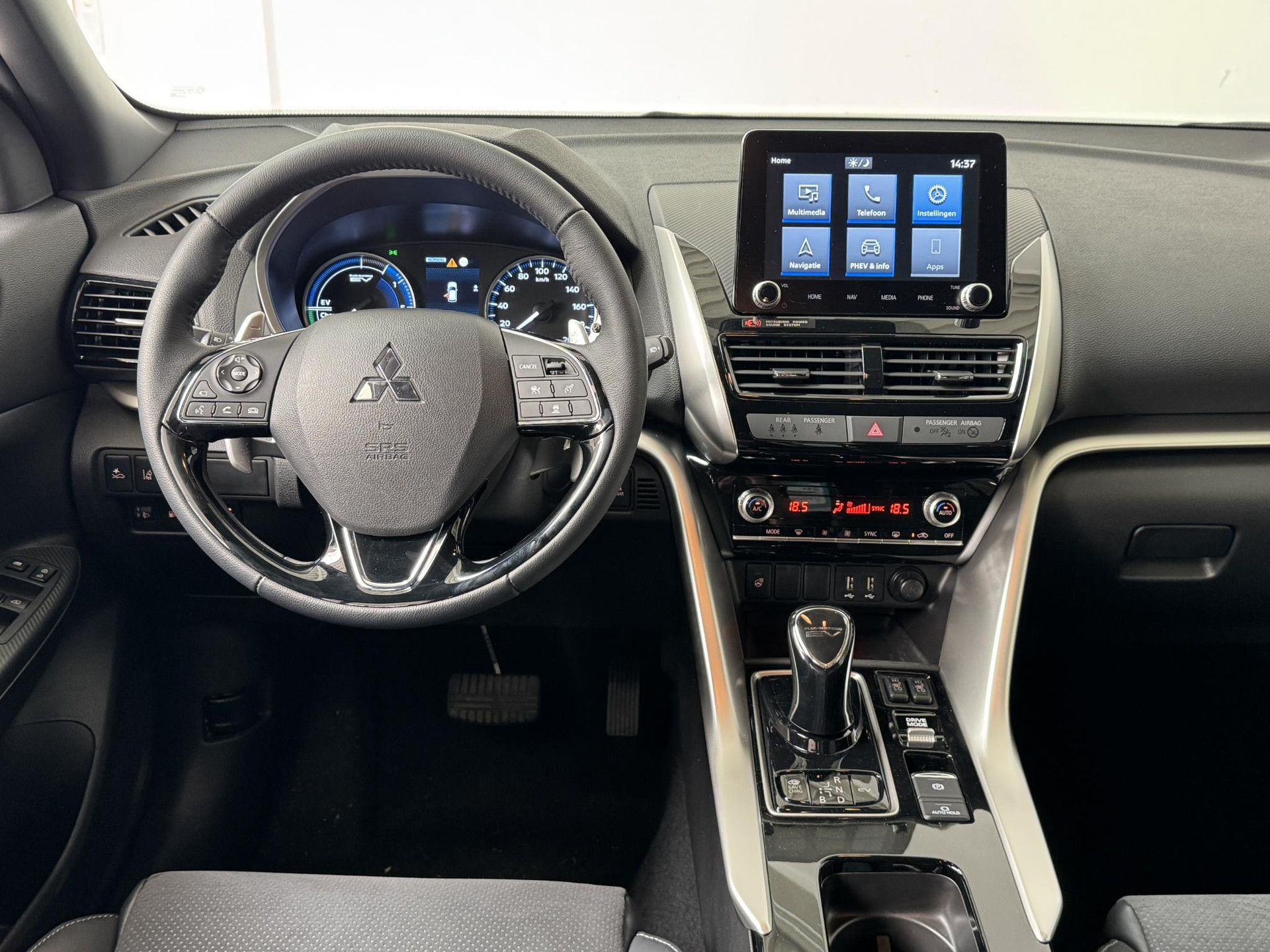 Mitsubishi EclipseCross met kenteken KLL-73-S – interieur