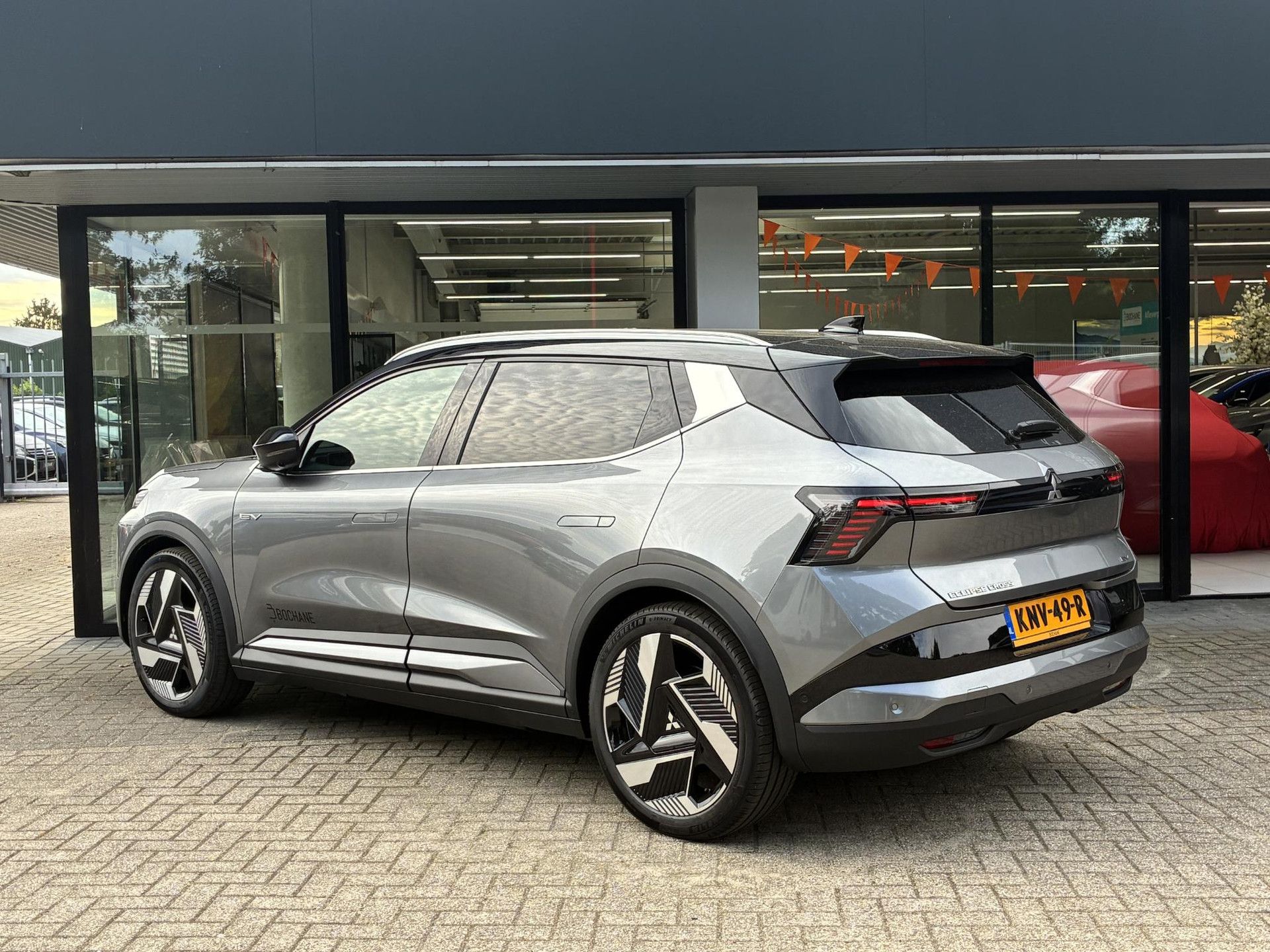 Mitsubishi EclipseCross met kenteken KNV-49-R – achteraanzicht