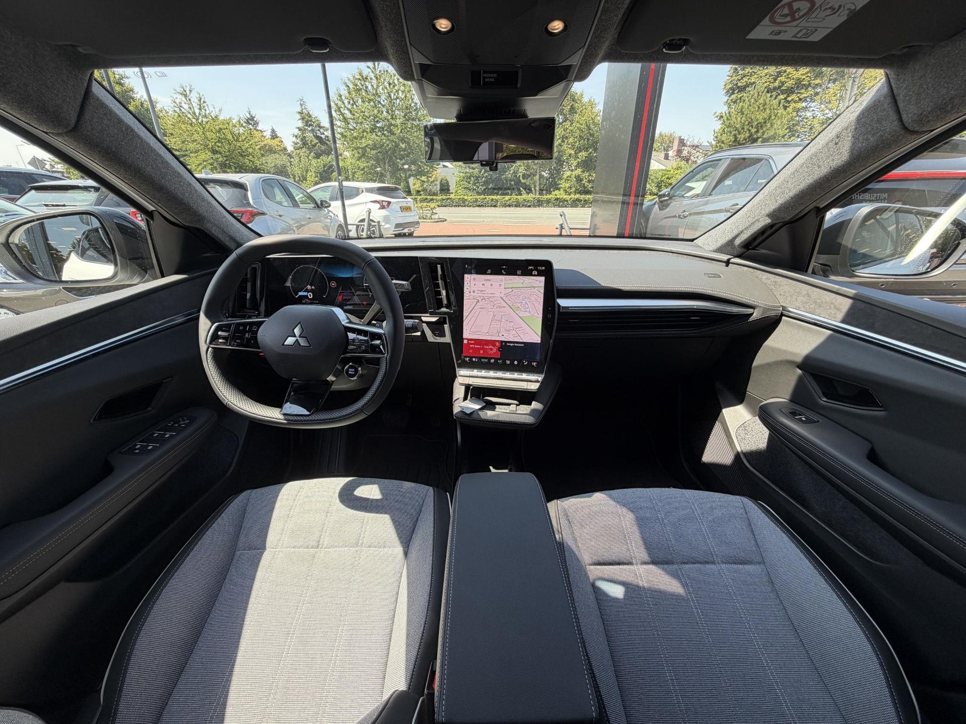 Mitsubishi EclipseCross met kenteken KNV-50-R – interieur