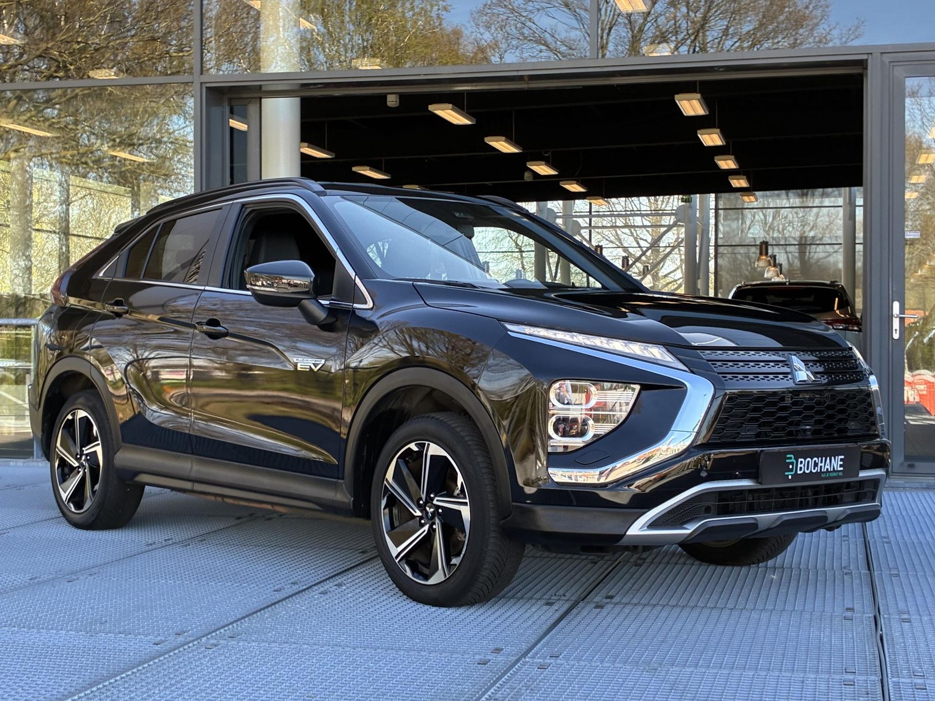Mitsubishi EclipseCross met kenteken R-468-PJ – detailfoto