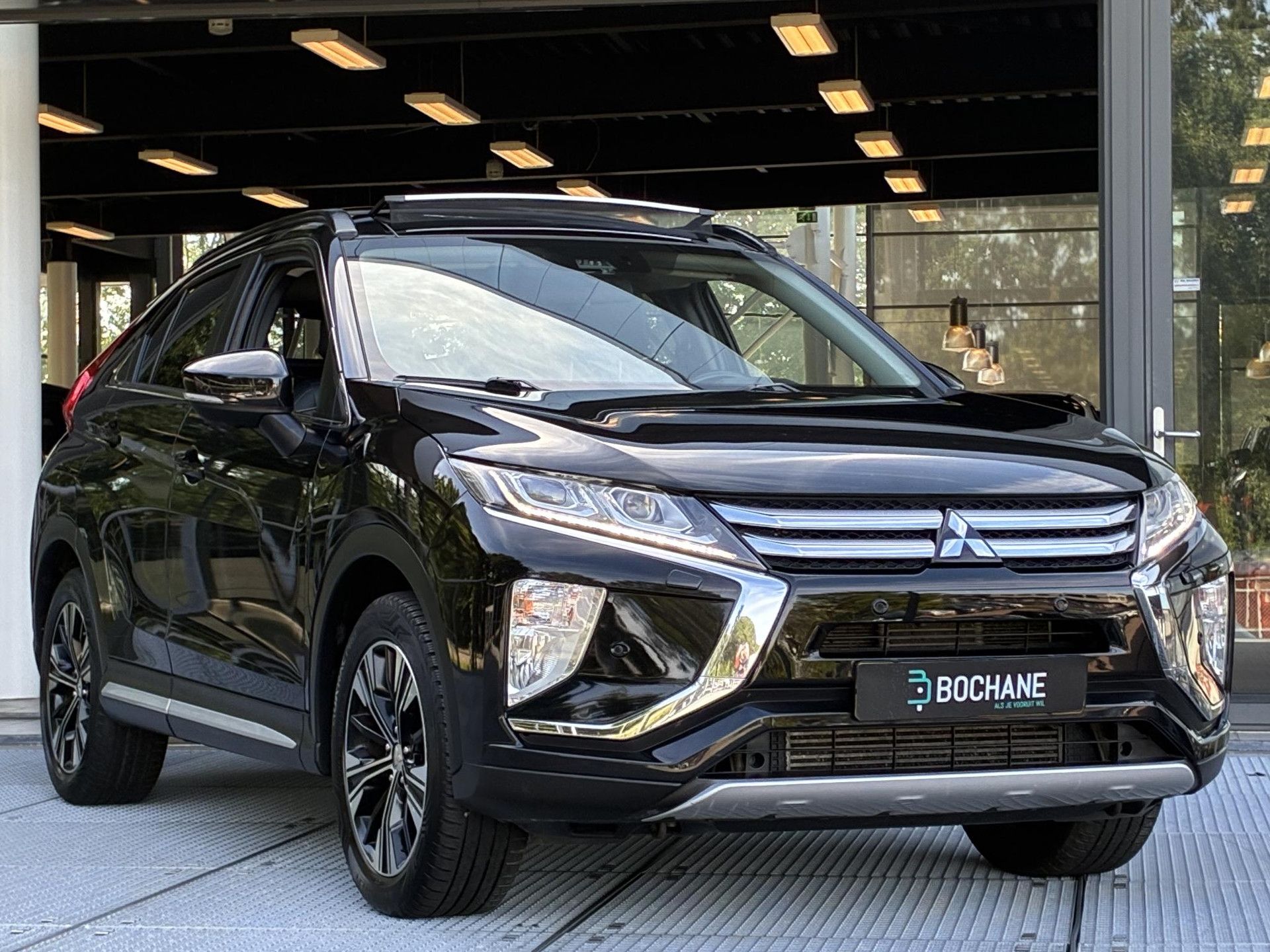 Mitsubishi EclipseCross met kenteken TB-325-T – detailfoto
