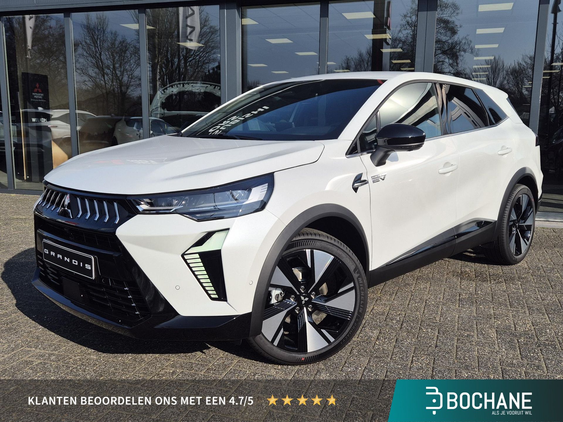 Mitsubishi Grandis met kenteken KDV-01-S – vooraanzicht