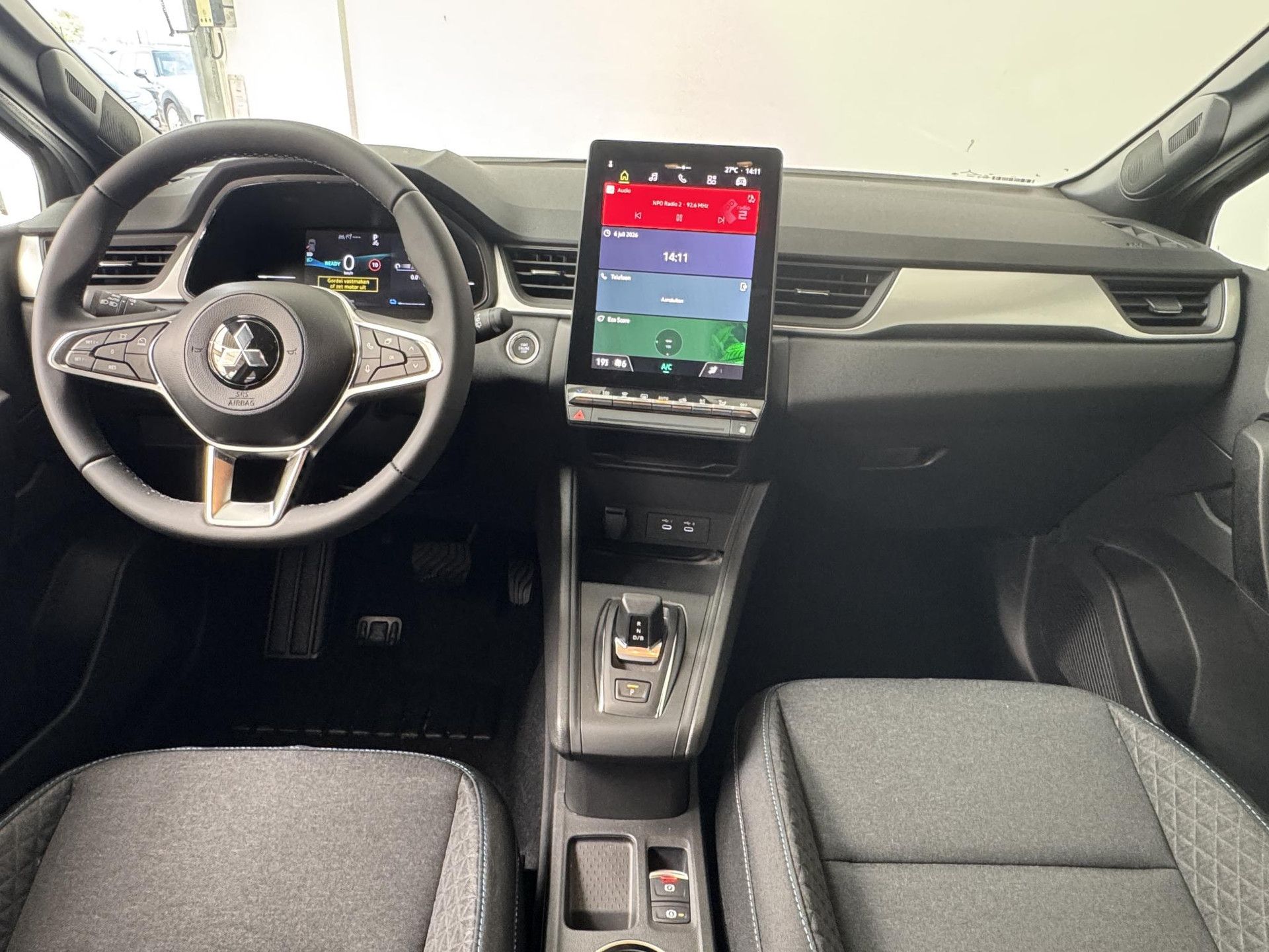 Mitsubishi Grandis met kenteken KDZ-85-P – interieur