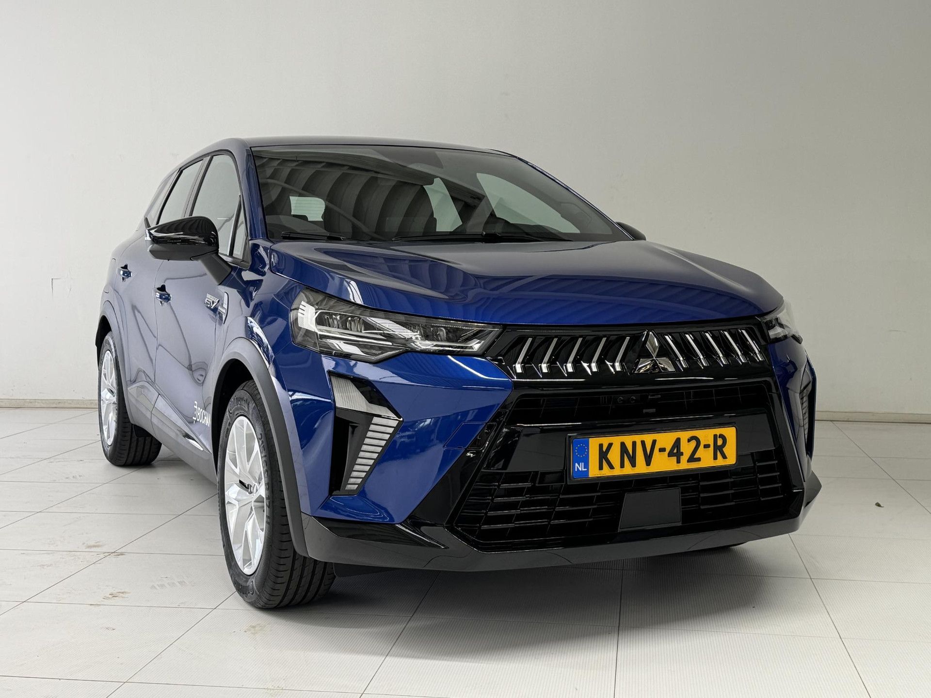 Mitsubishi Grandis met kenteken KNV-42-R – detailfoto