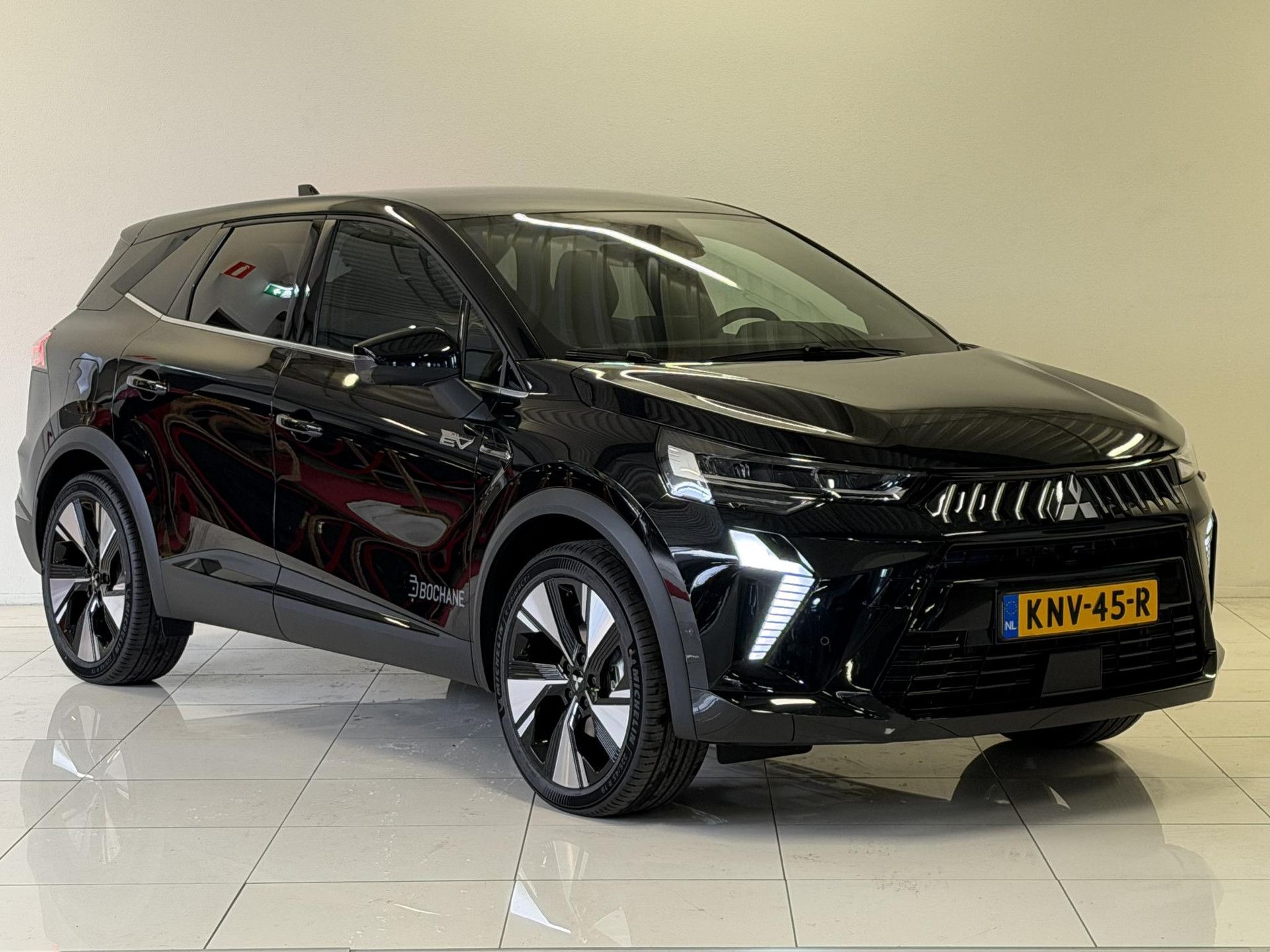 Mitsubishi Grandis met kenteken KNV-45-R – detailfoto