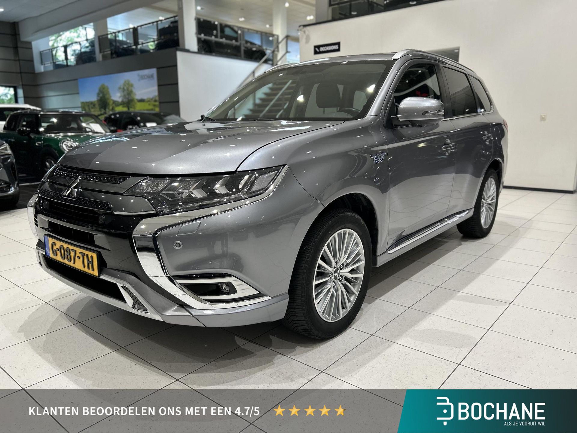 Mitsubishi Outlander met kenteken G-087-TH – vooraanzicht