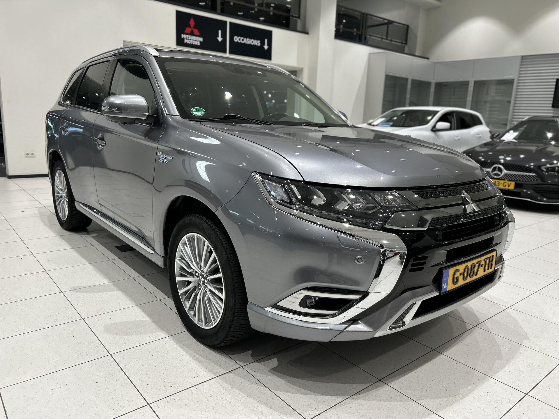 Mitsubishi Outlander met kenteken G-087-TH – detailfoto