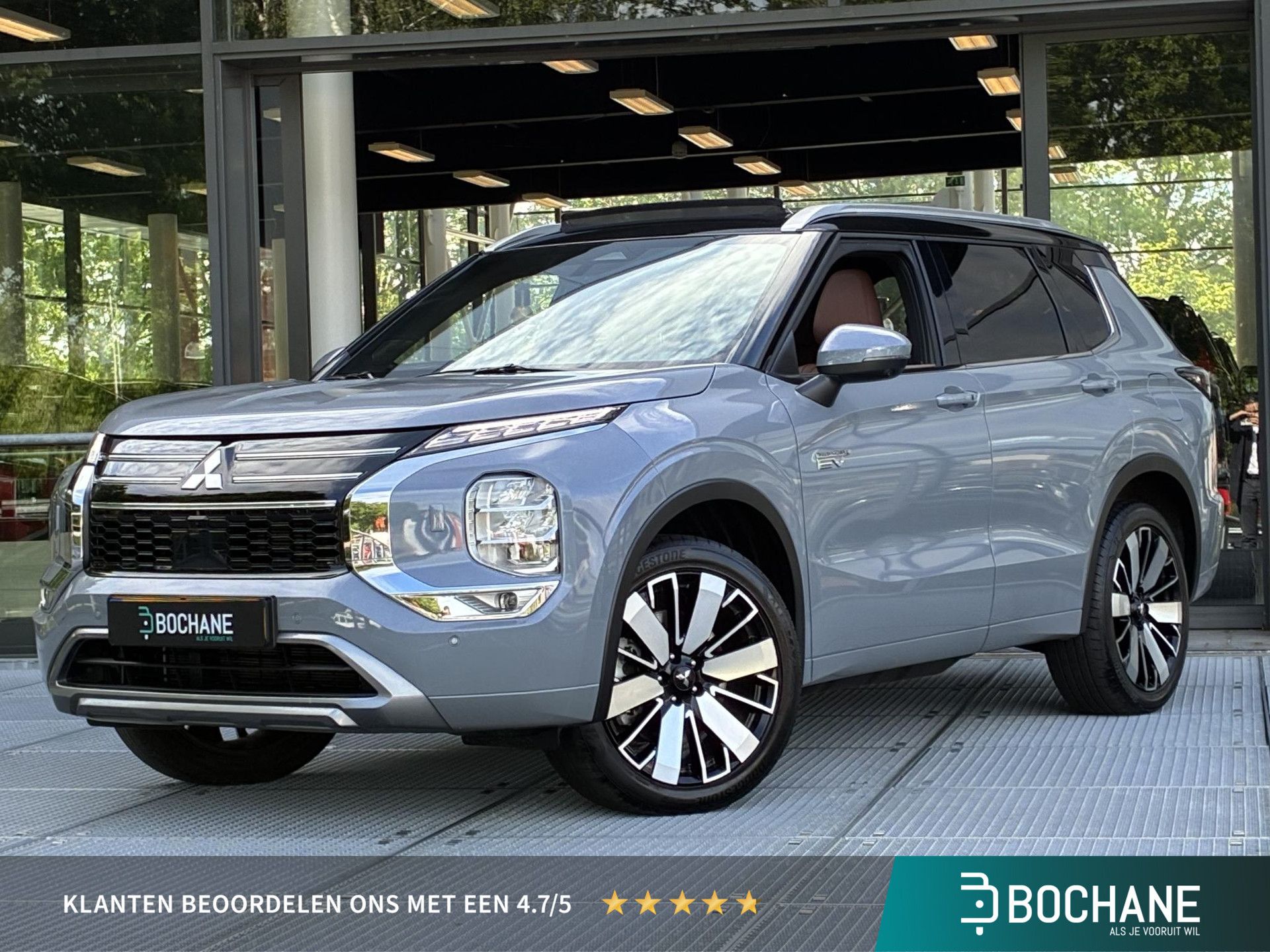 Mitsubishi Outlander met kenteken HNJ-21-D – vooraanzicht