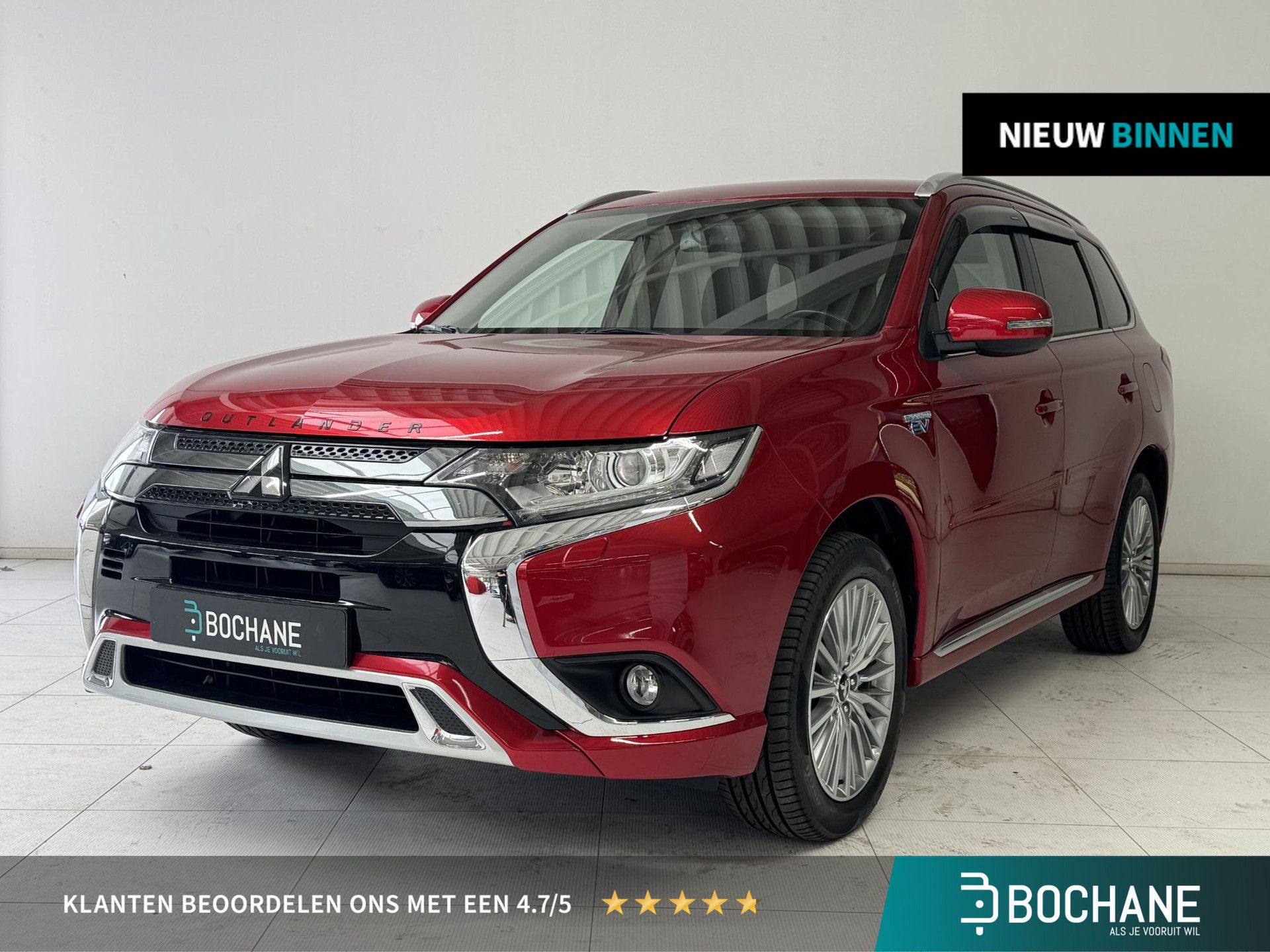 Mitsubishi Outlander met kenteken KKT-60-G – vooraanzicht