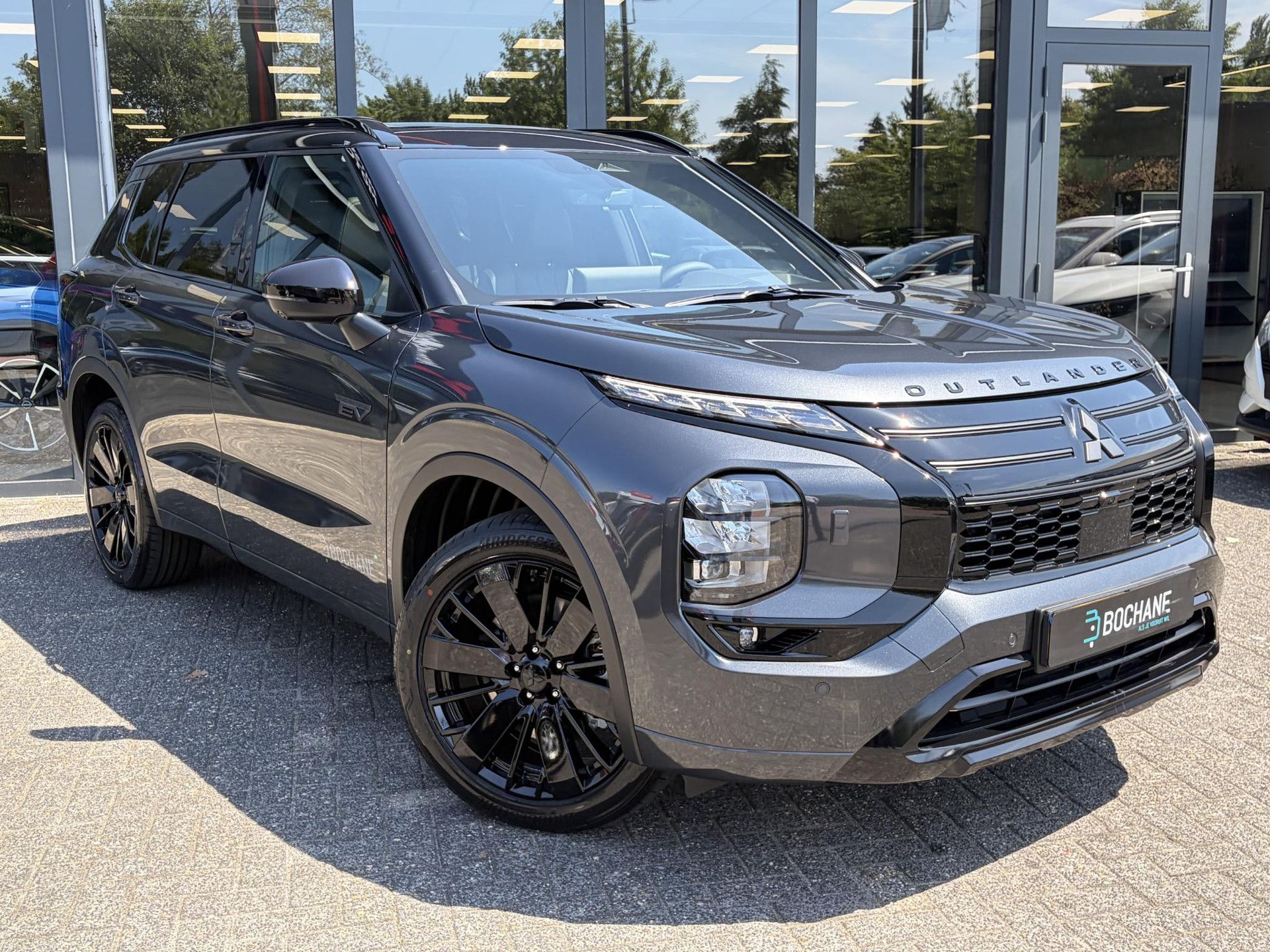 Mitsubishi Outlander met kenteken KNV-39-R – detailfoto