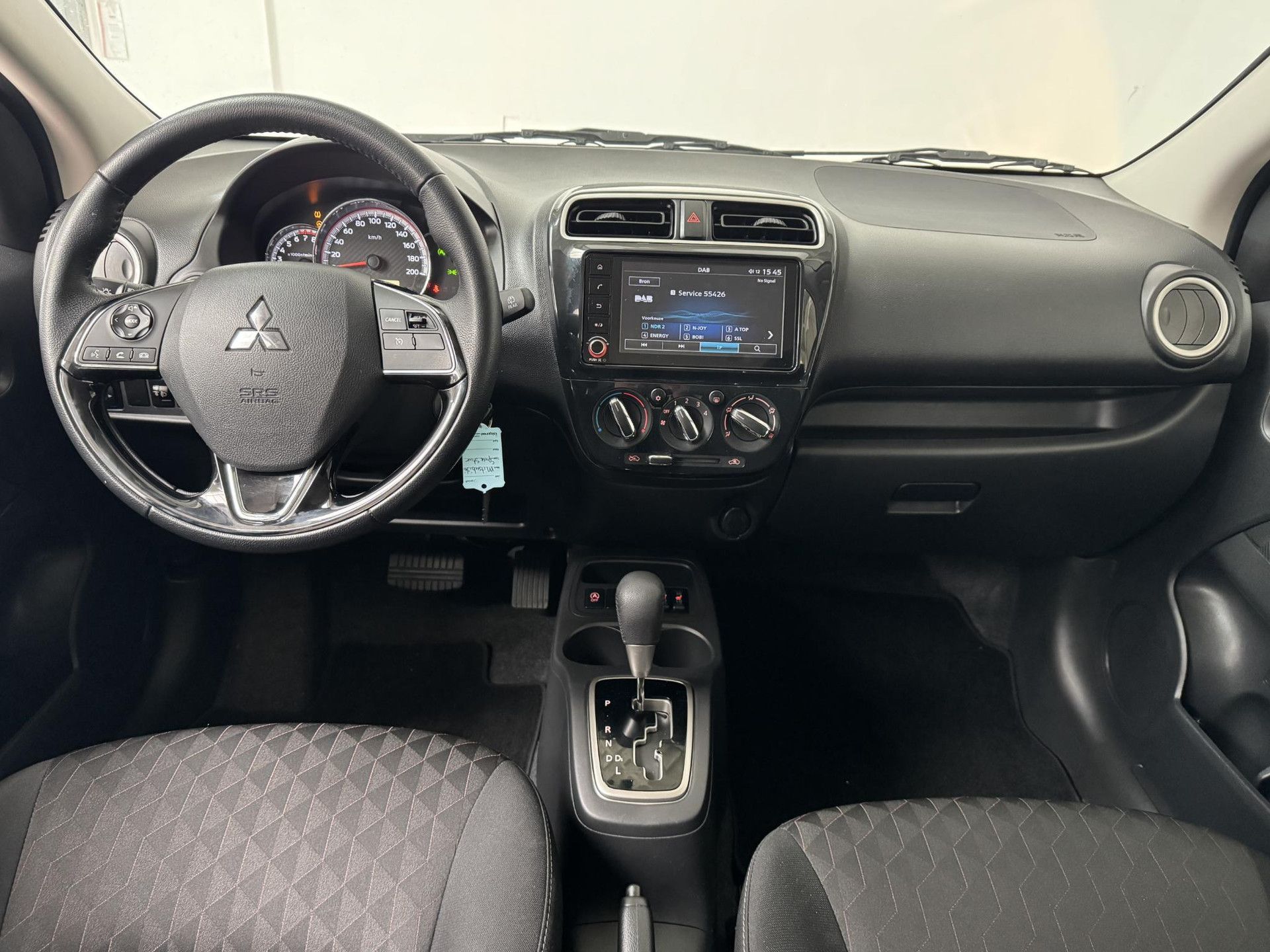 Mitsubishi SpaceStar met kenteken KNL-99-R – interieur