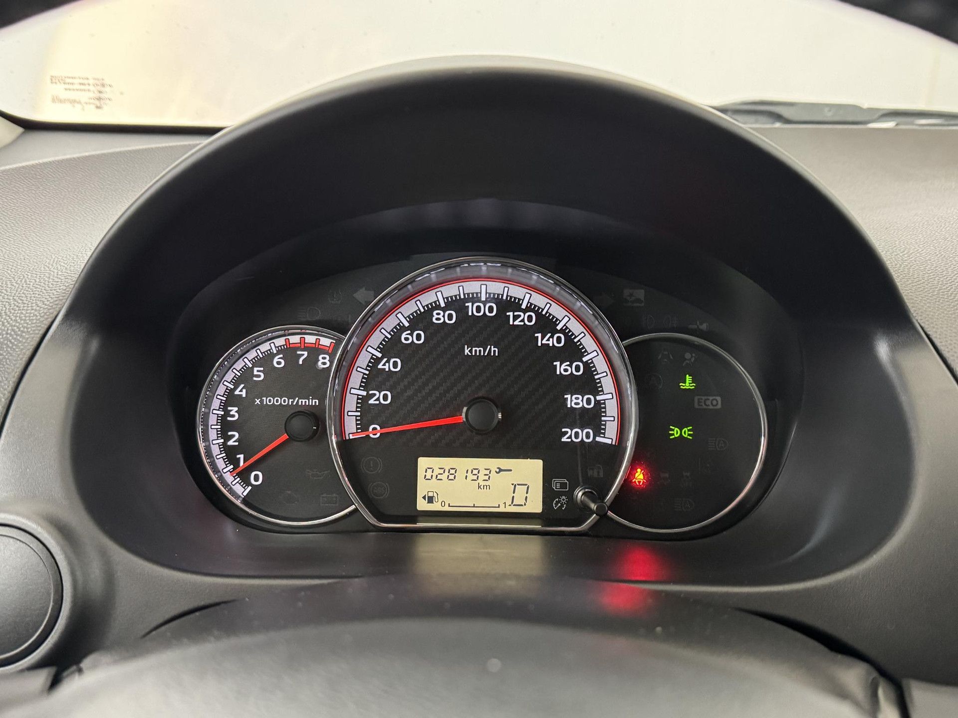 Mitsubishi SpaceStar met kenteken KNL-99-R – dashboard