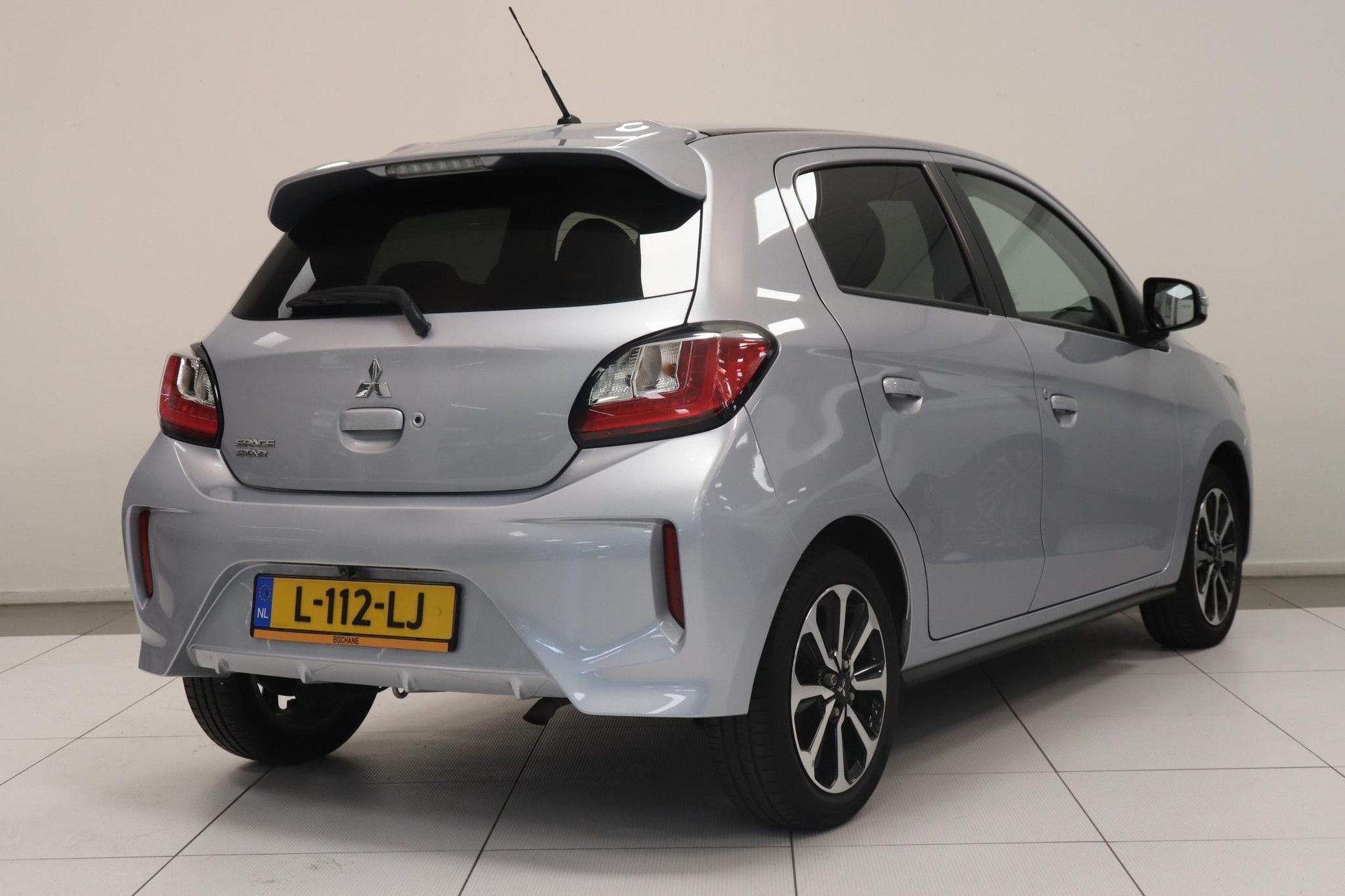 Mitsubishi SpaceStar met kenteken L-112-LJ – achteraanzicht