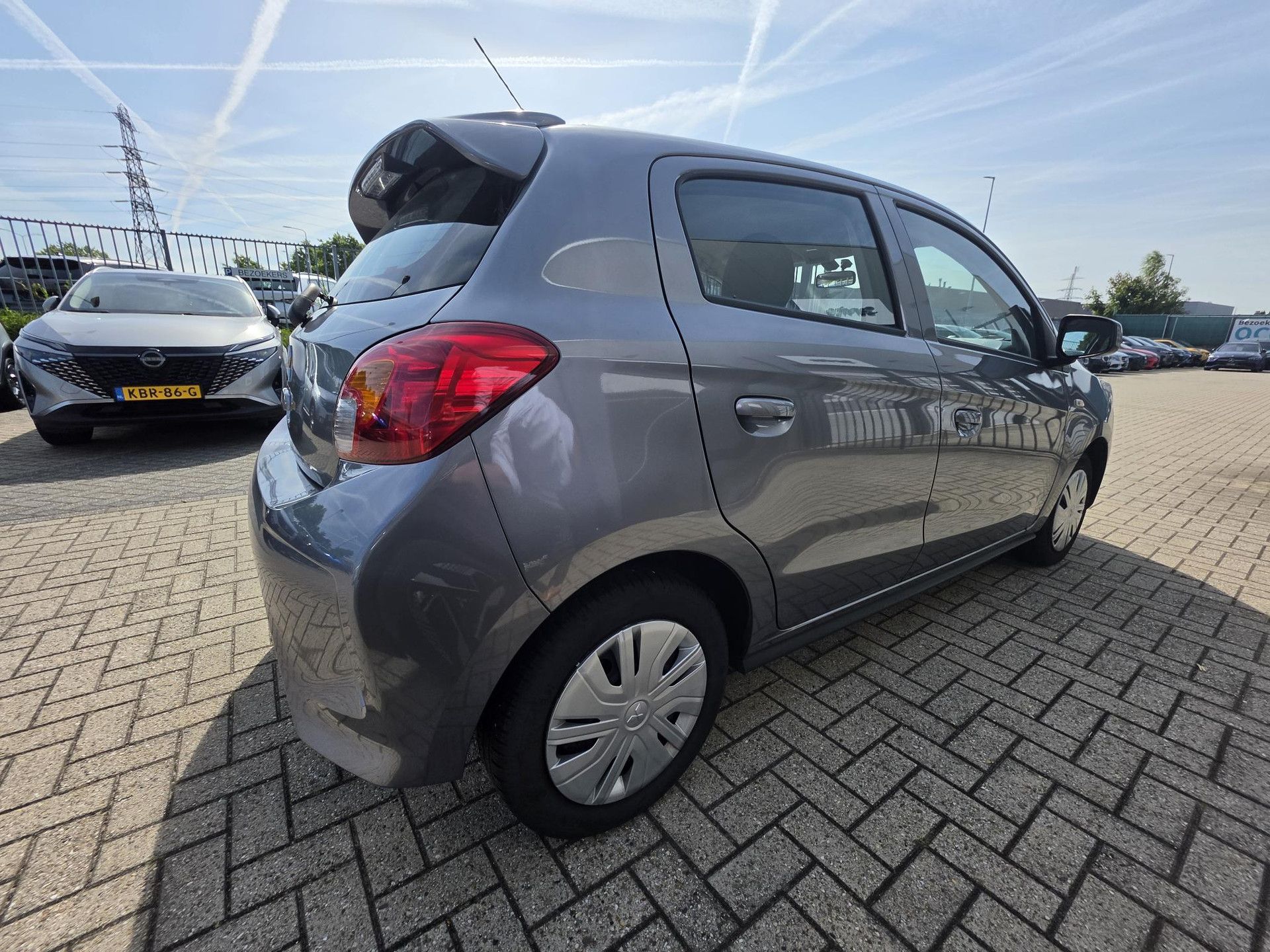 Mitsubishi SpaceStar met kenteken R-970-HJ – achteraanzicht
