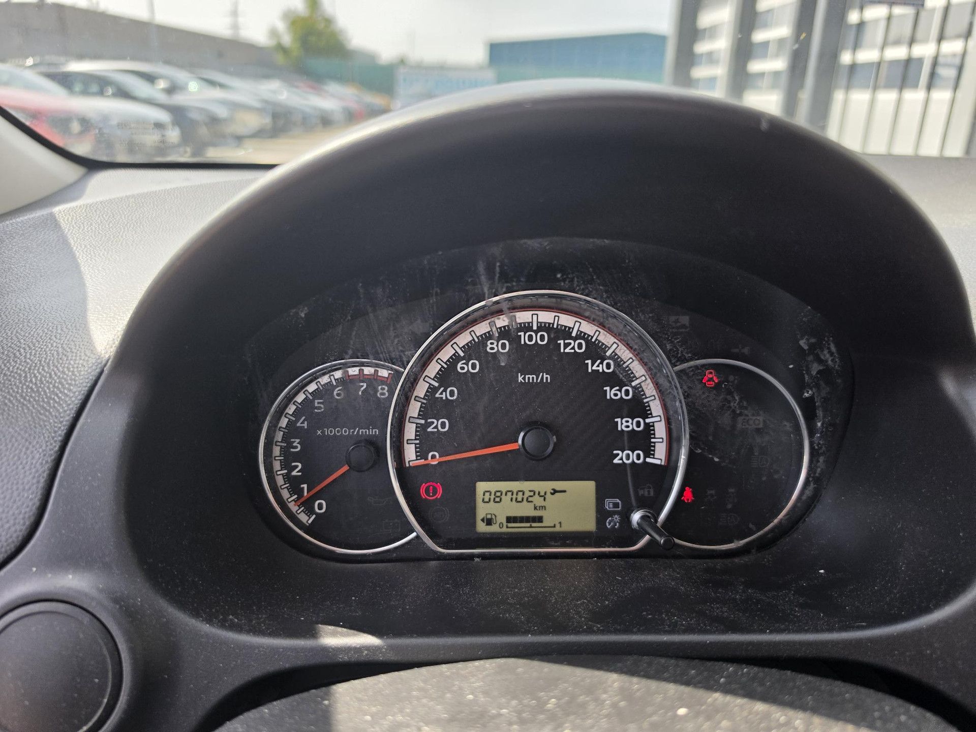 Mitsubishi SpaceStar met kenteken R-970-HJ – dashboard