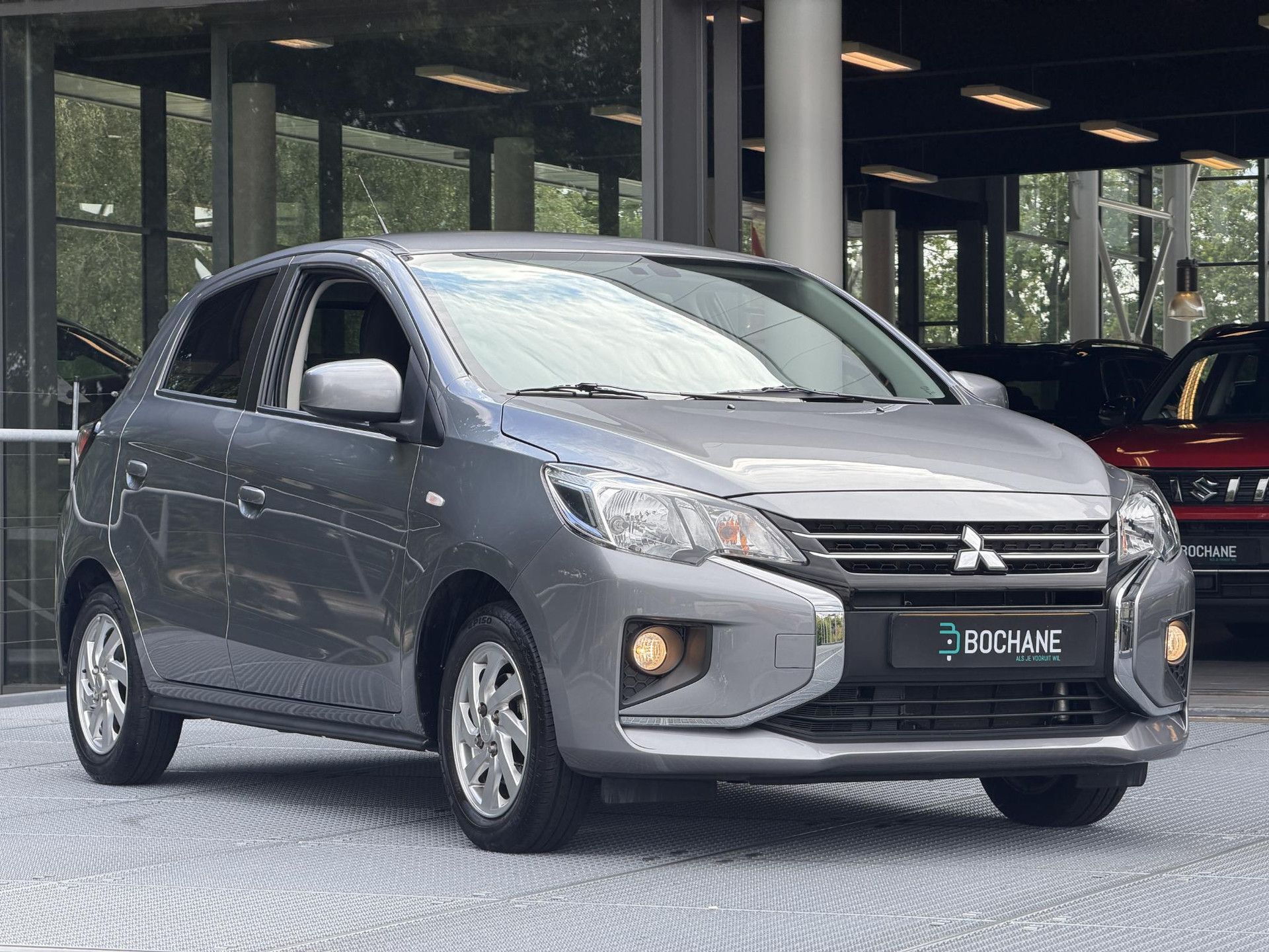 Mitsubishi SpaceStar met kenteken R-970-LF – detailfoto
