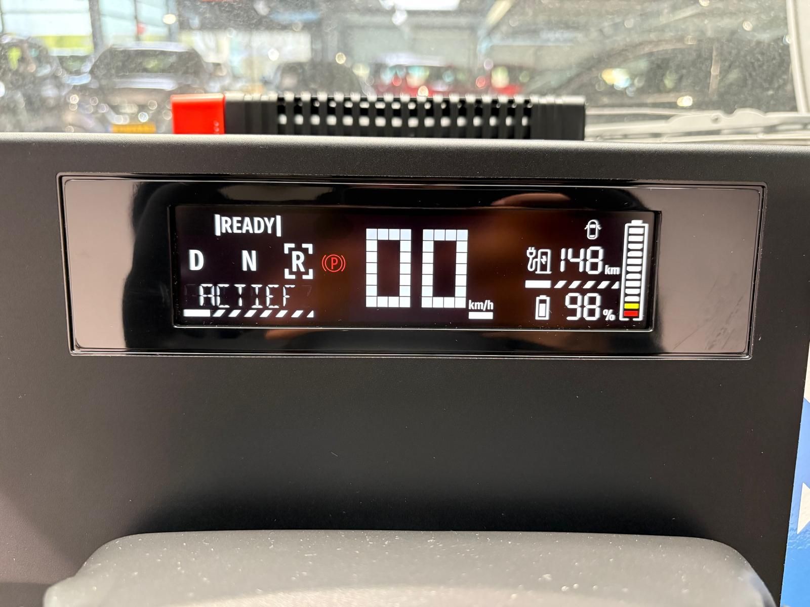 Mobilize 80Evo met kenteken JPS-84-H – dashboard
