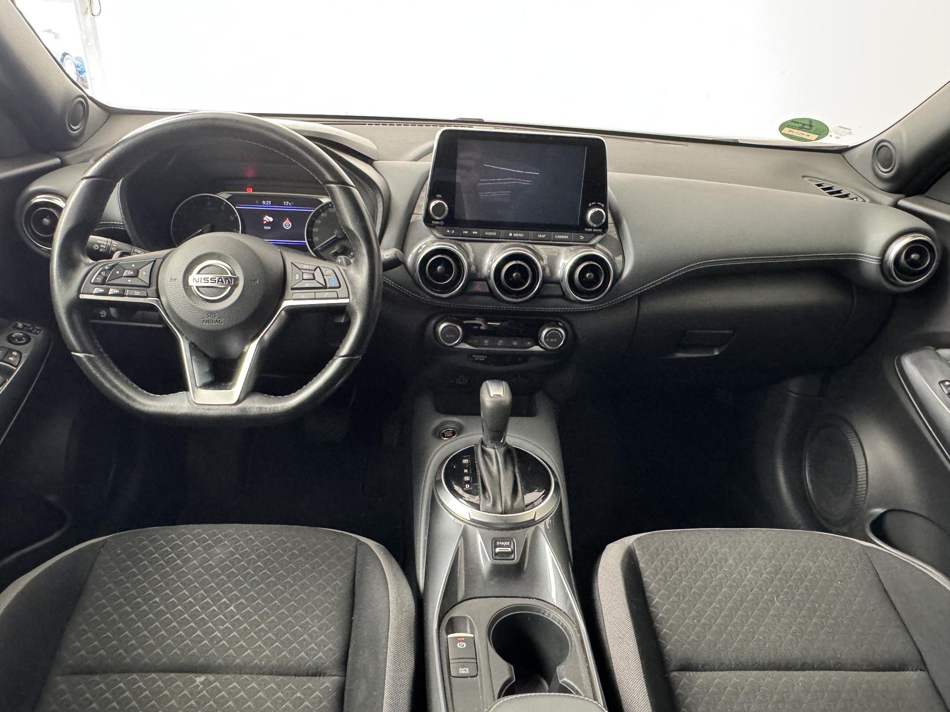 Nissan Juke met kenteken K-411-JB – interieur