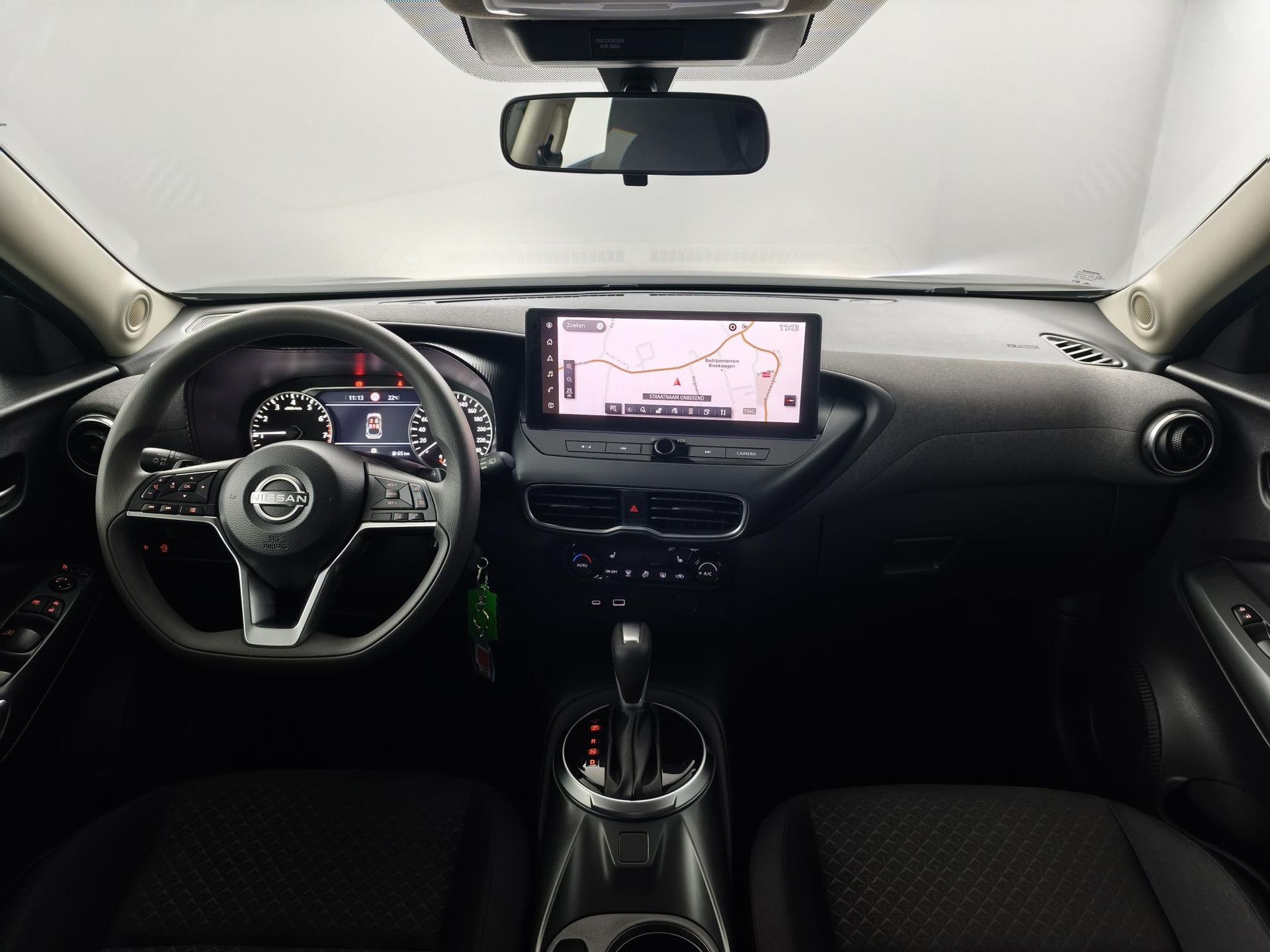 Nissan Juke met kenteken KFK-15-R – interieur