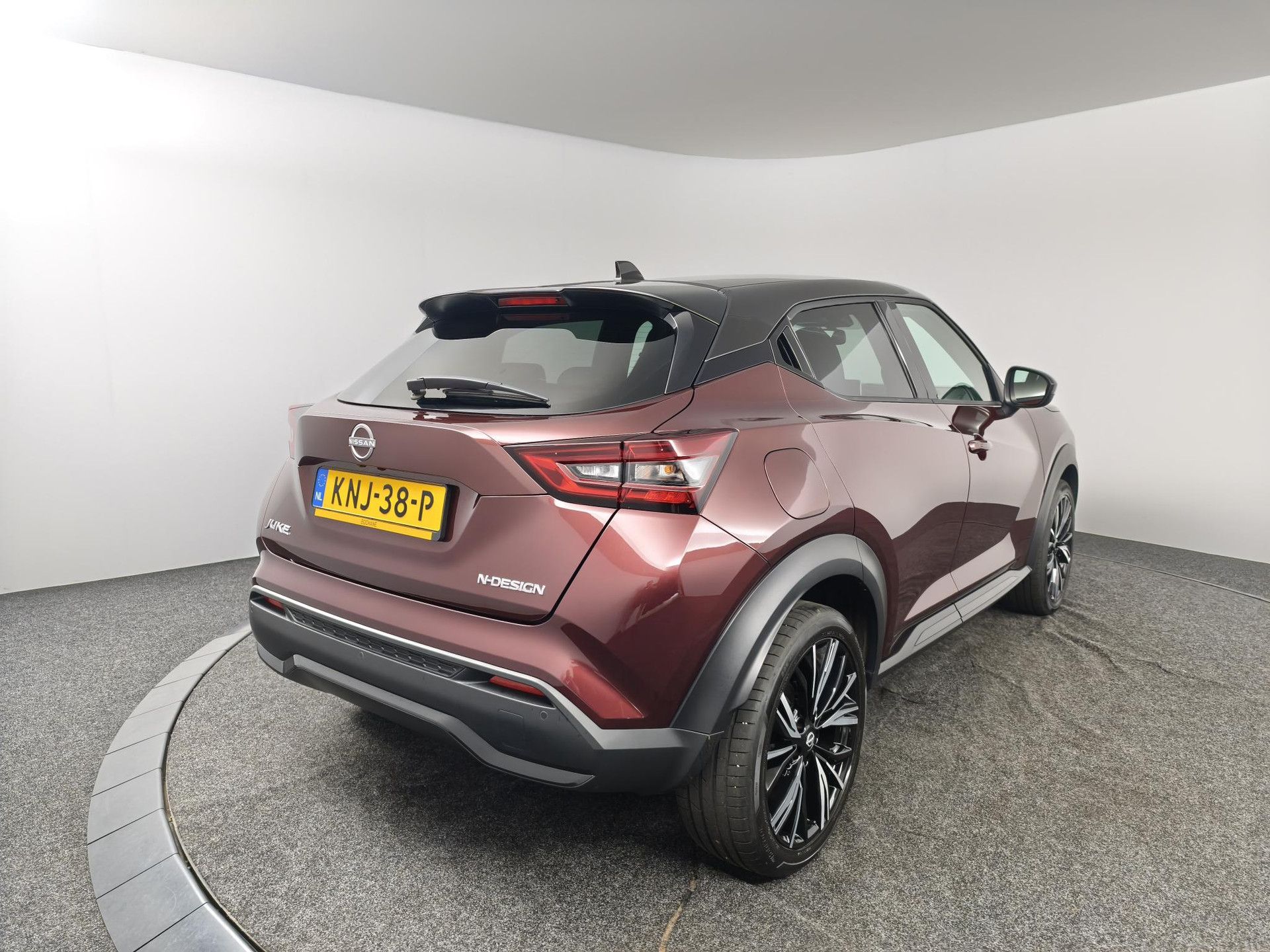 Nissan Juke met kenteken KNJ-38-P – achteraanzicht
