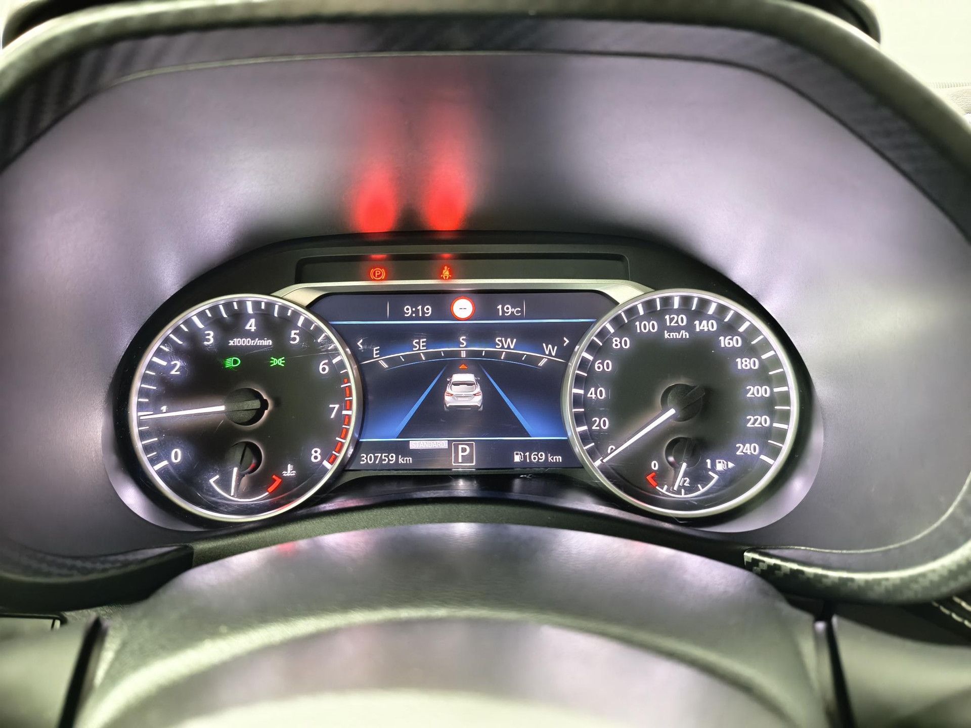 Nissan Juke met kenteken KNJ-38-P – dashboard