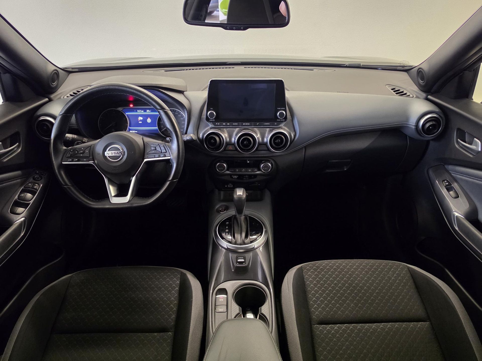 Nissan Juke met kenteken N-512-DB – interieur