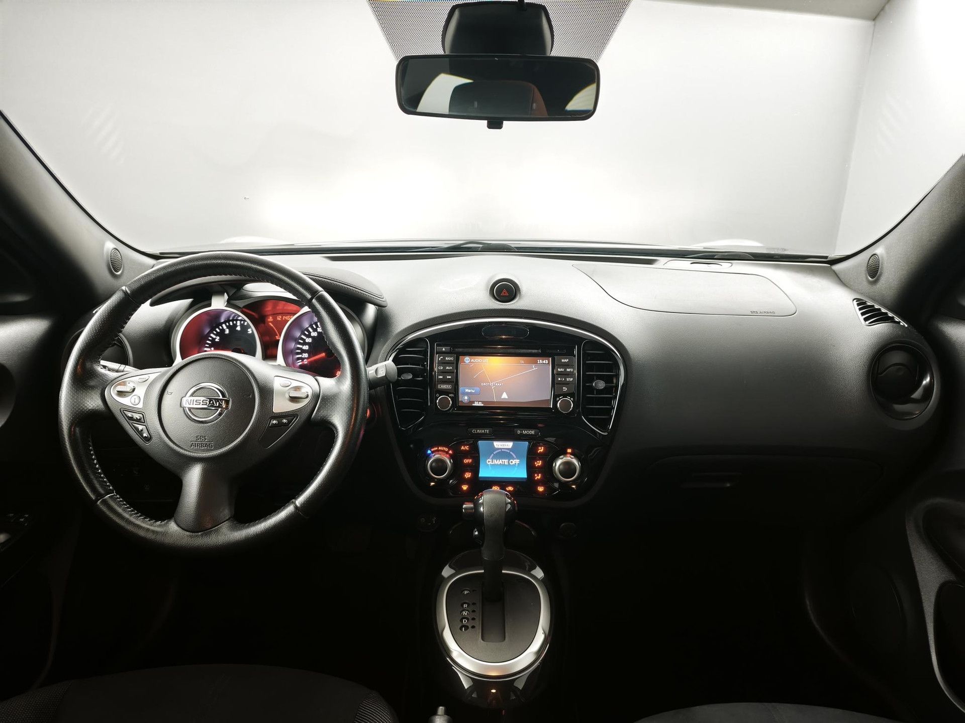 Nissan Juke met kenteken NL-274-F – interieur