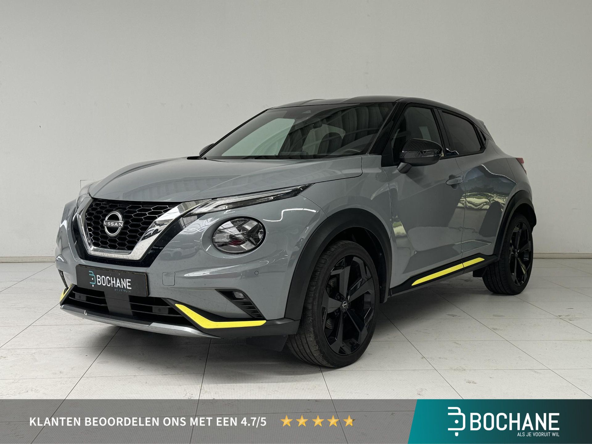 Nissan Juke met kenteken R-208-FX – vooraanzicht