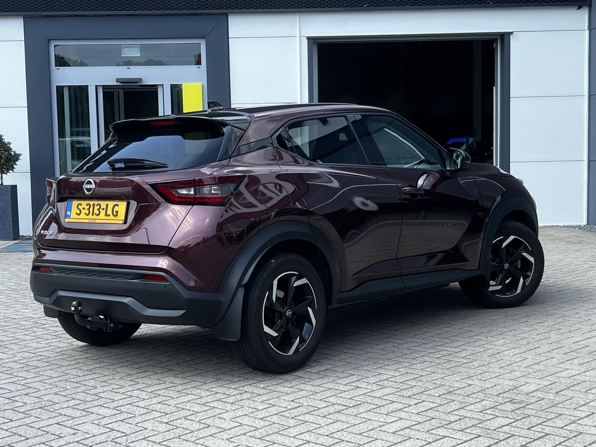 Nissan Juke met kenteken S-313-LG – achteraanzicht
