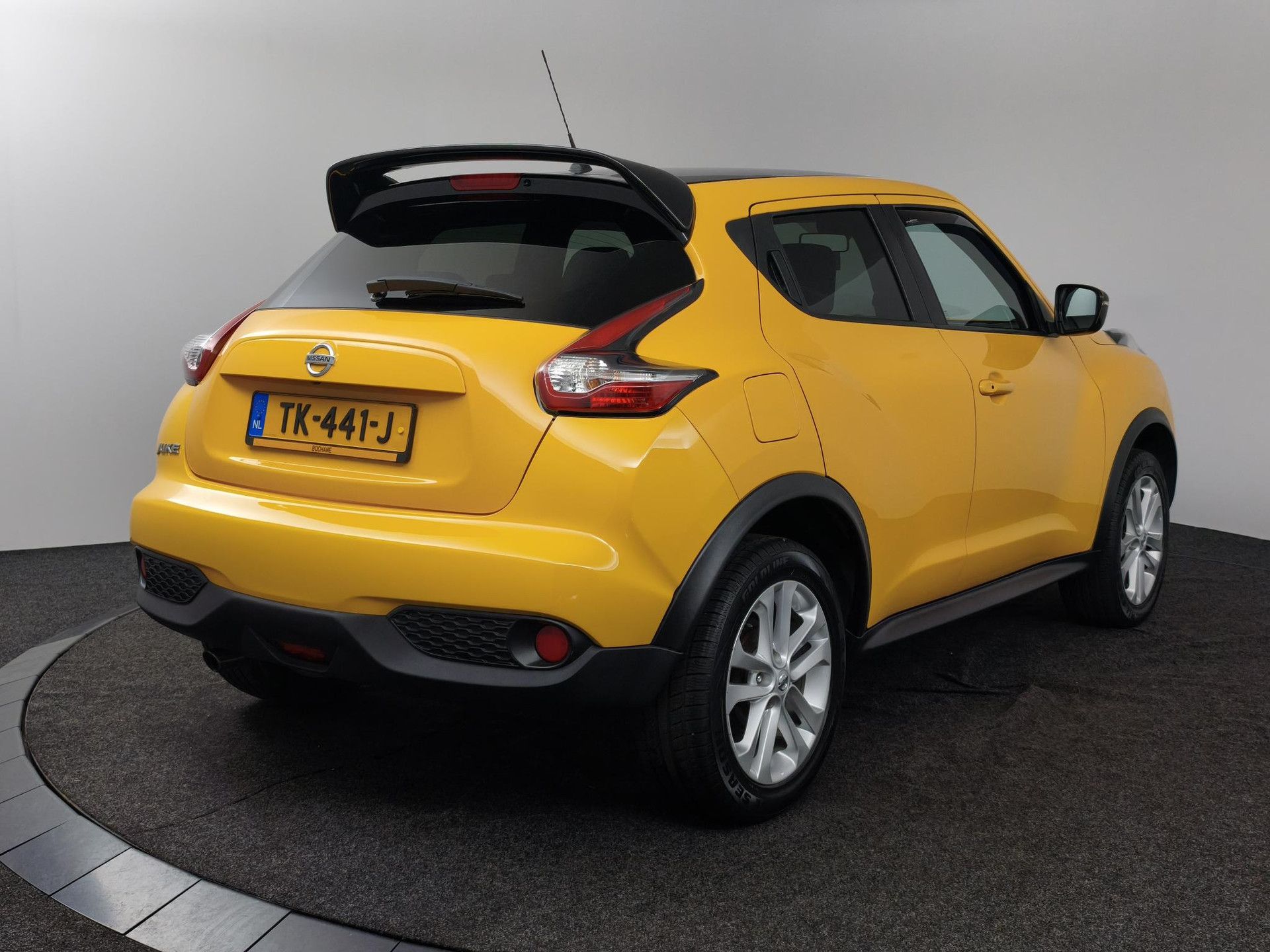 Nissan Juke met kenteken TK-441-J – achteraanzicht