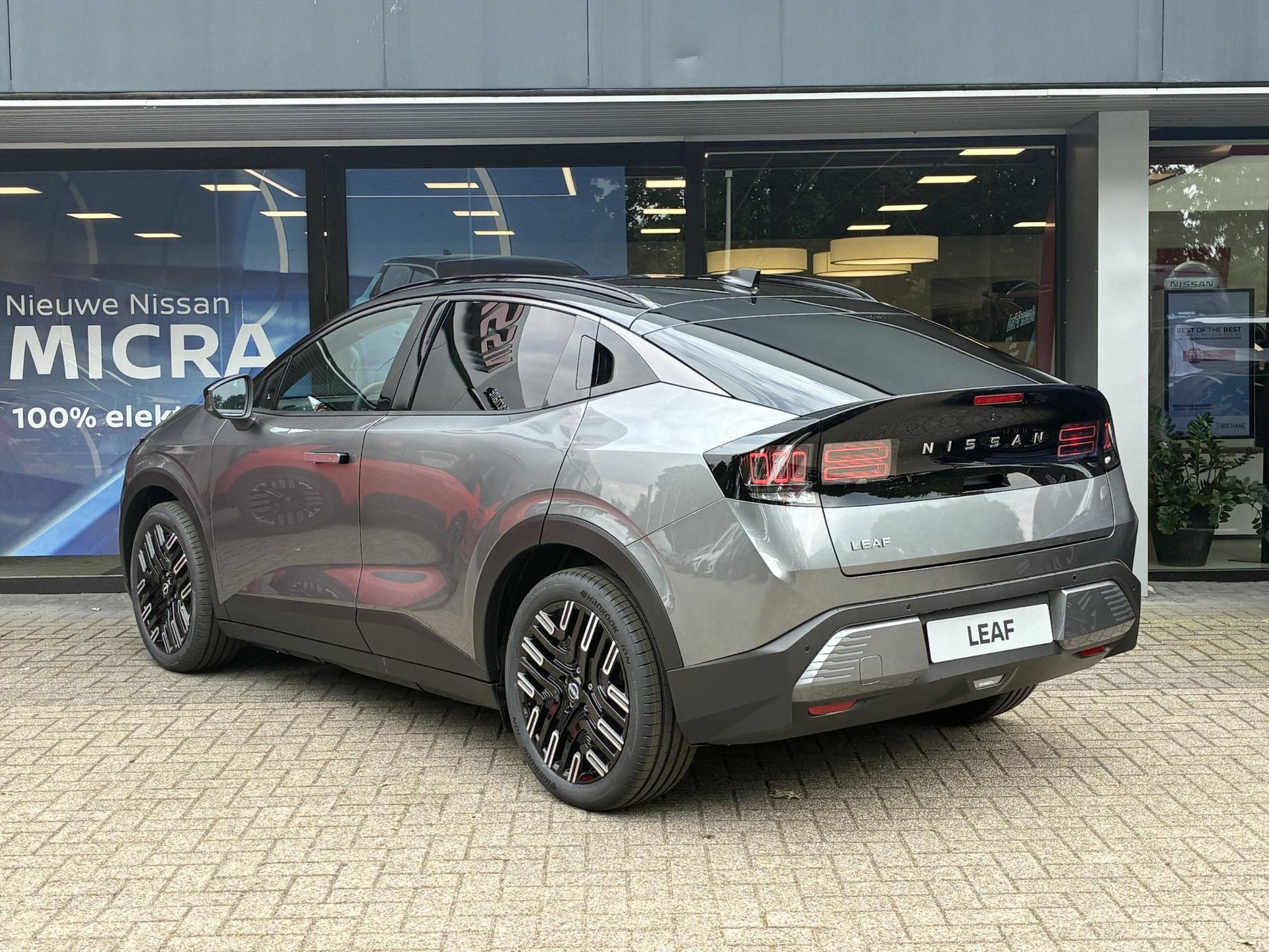 Nissan Leaf met kenteken KKS-47-L – achteraanzicht