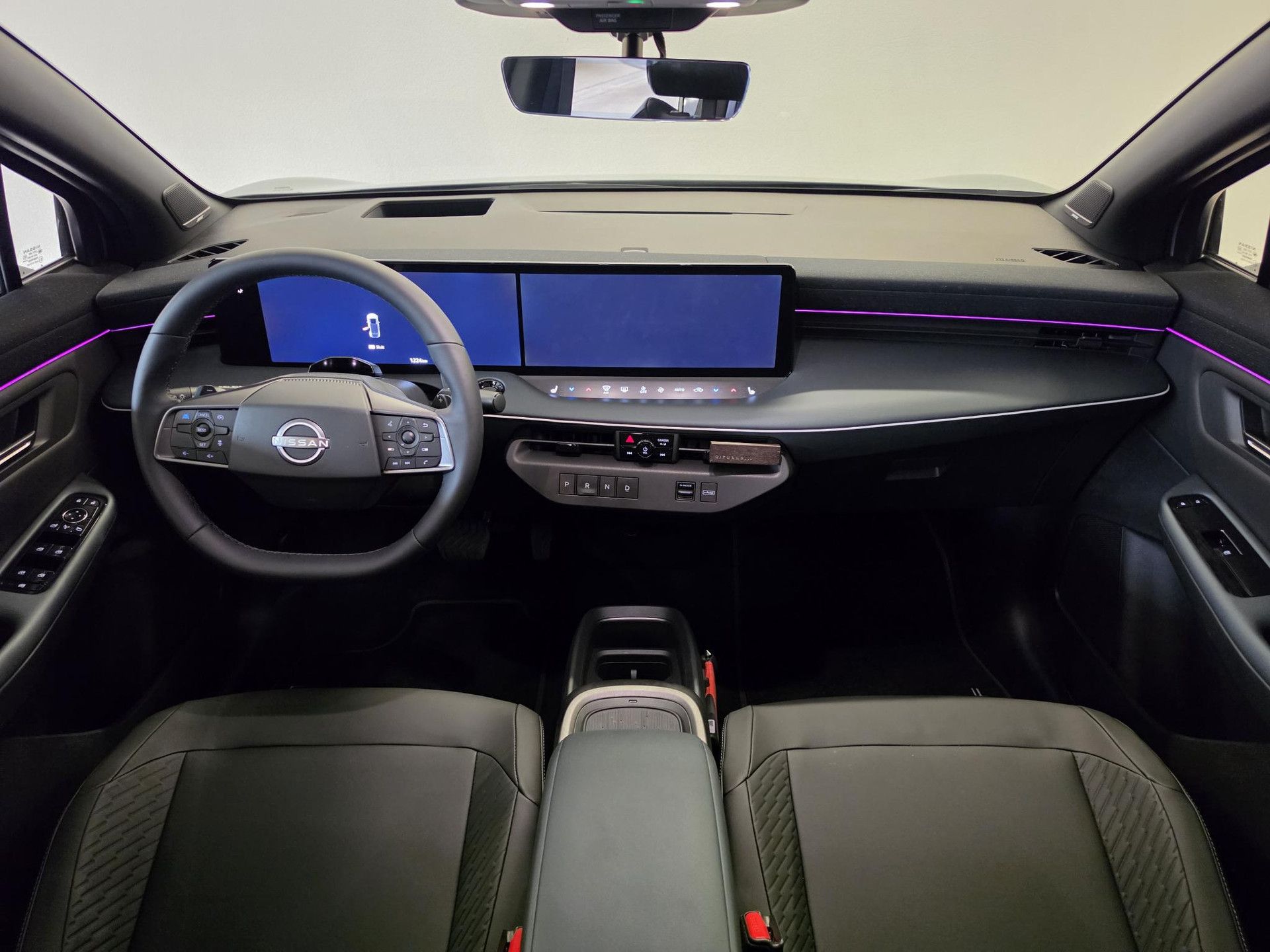 Nissan Leaf met kenteken KLG-17-V – interieur