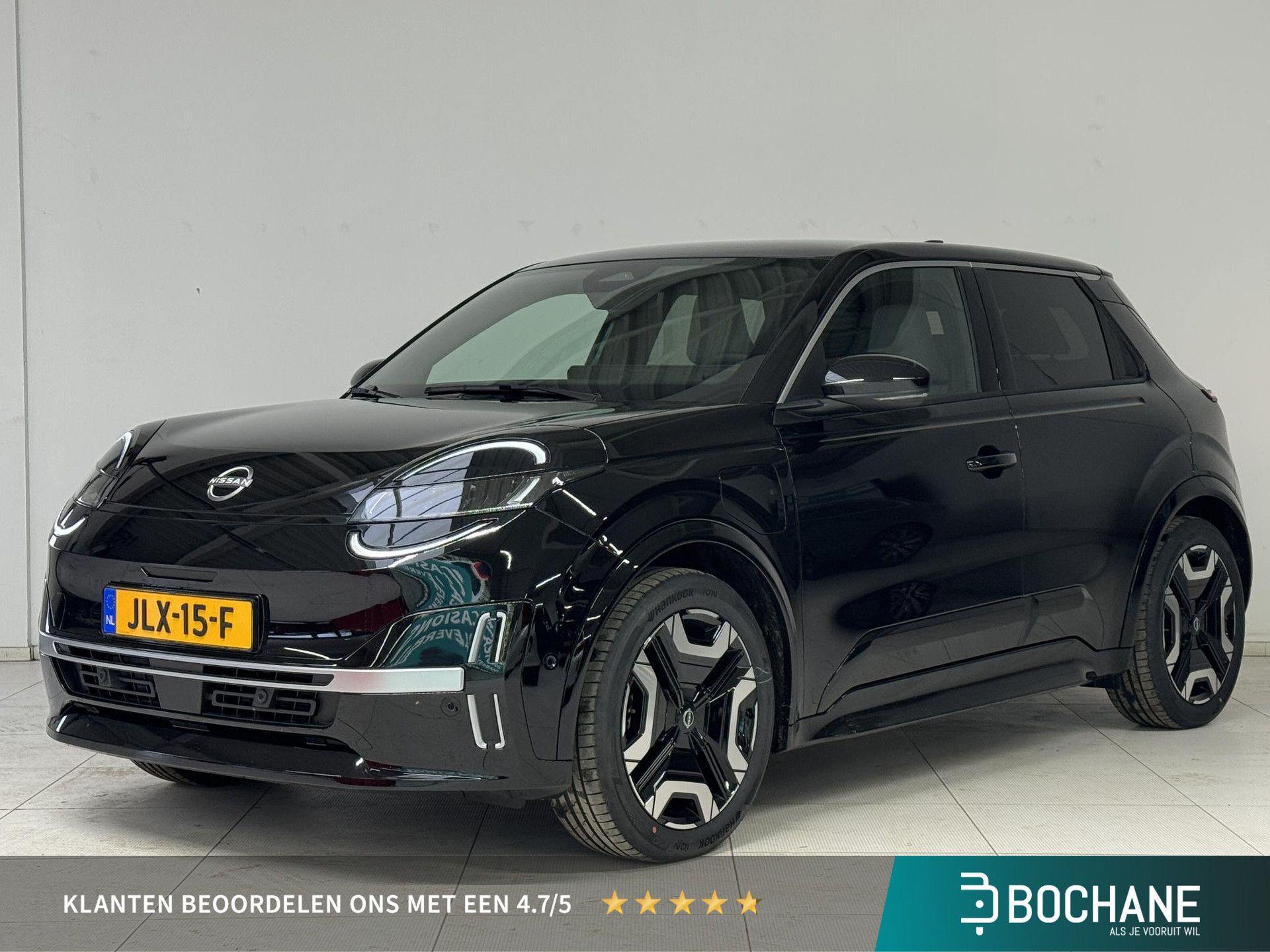 Nissan Micra met kenteken JLX-15-F – vooraanzicht