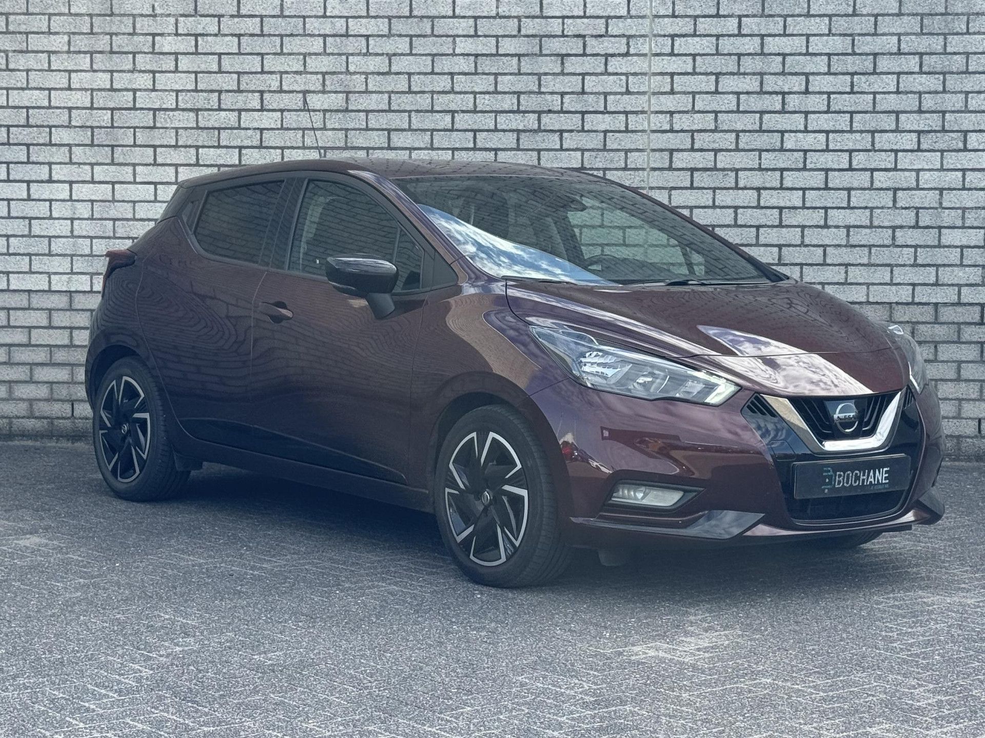 Nissan Micra met kenteken L-464-KX – detailfoto