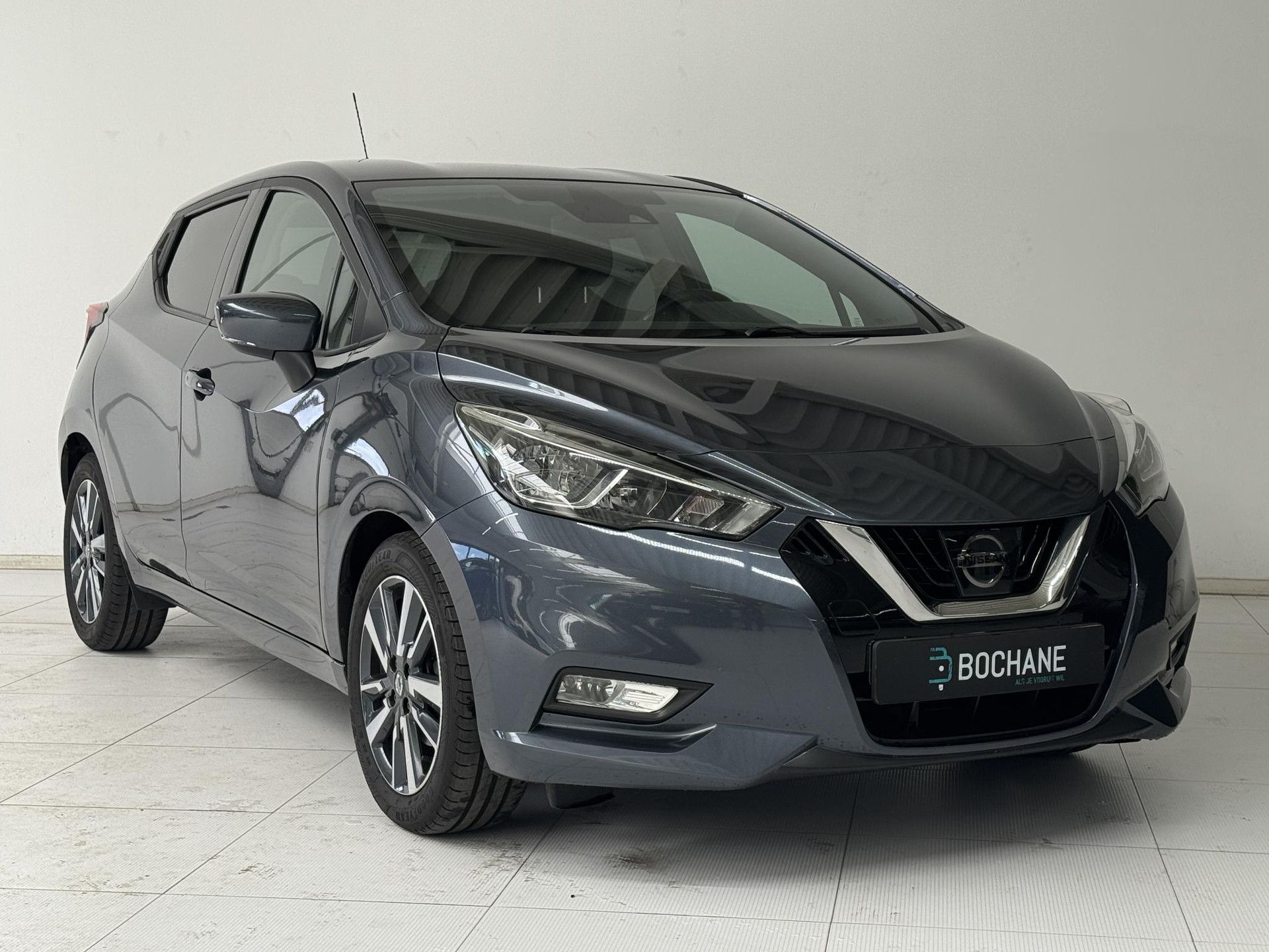Nissan Micra met kenteken XN-509-T – detailfoto