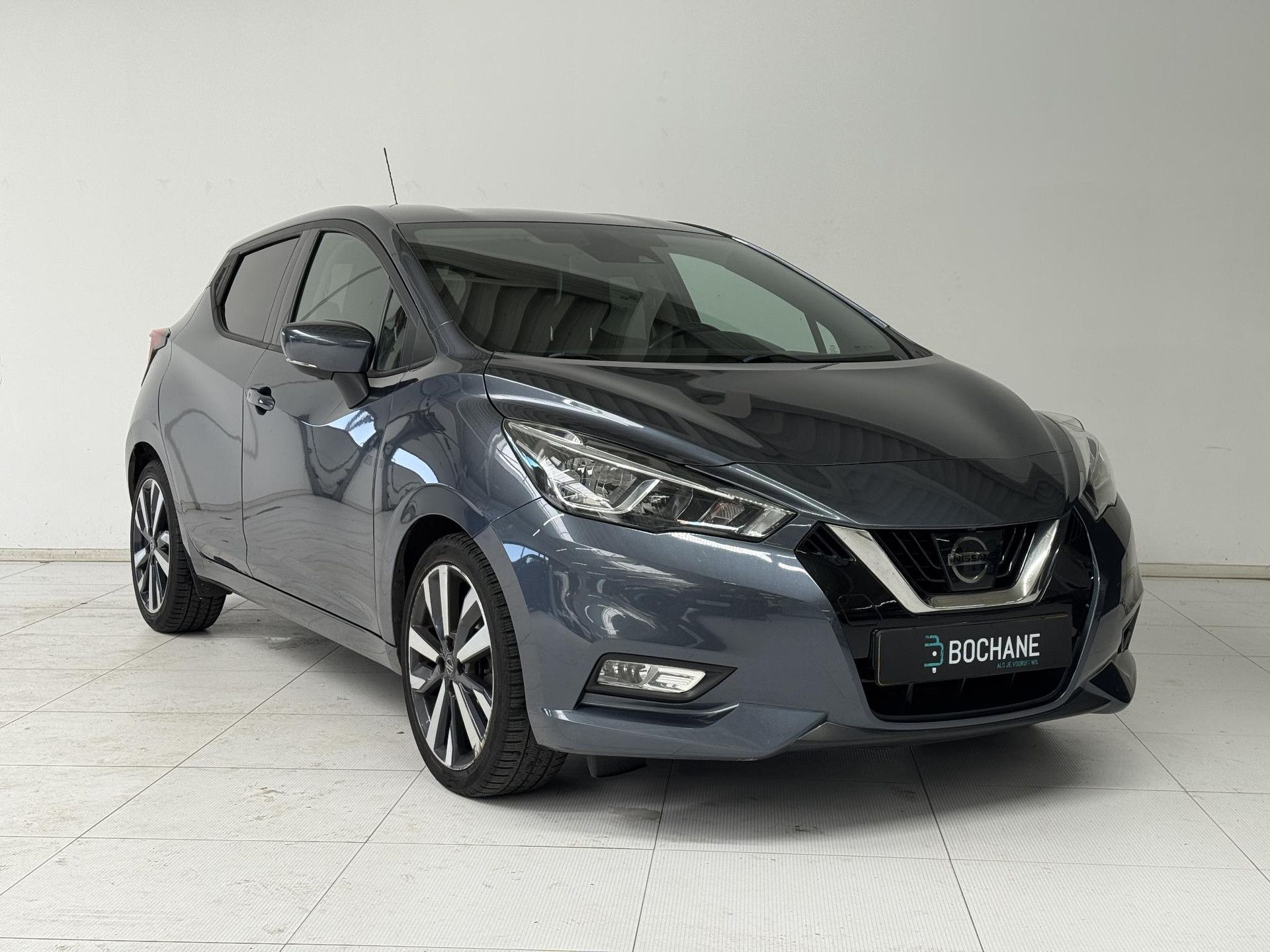 Nissan Micra met kenteken ZV-247-G – detailfoto