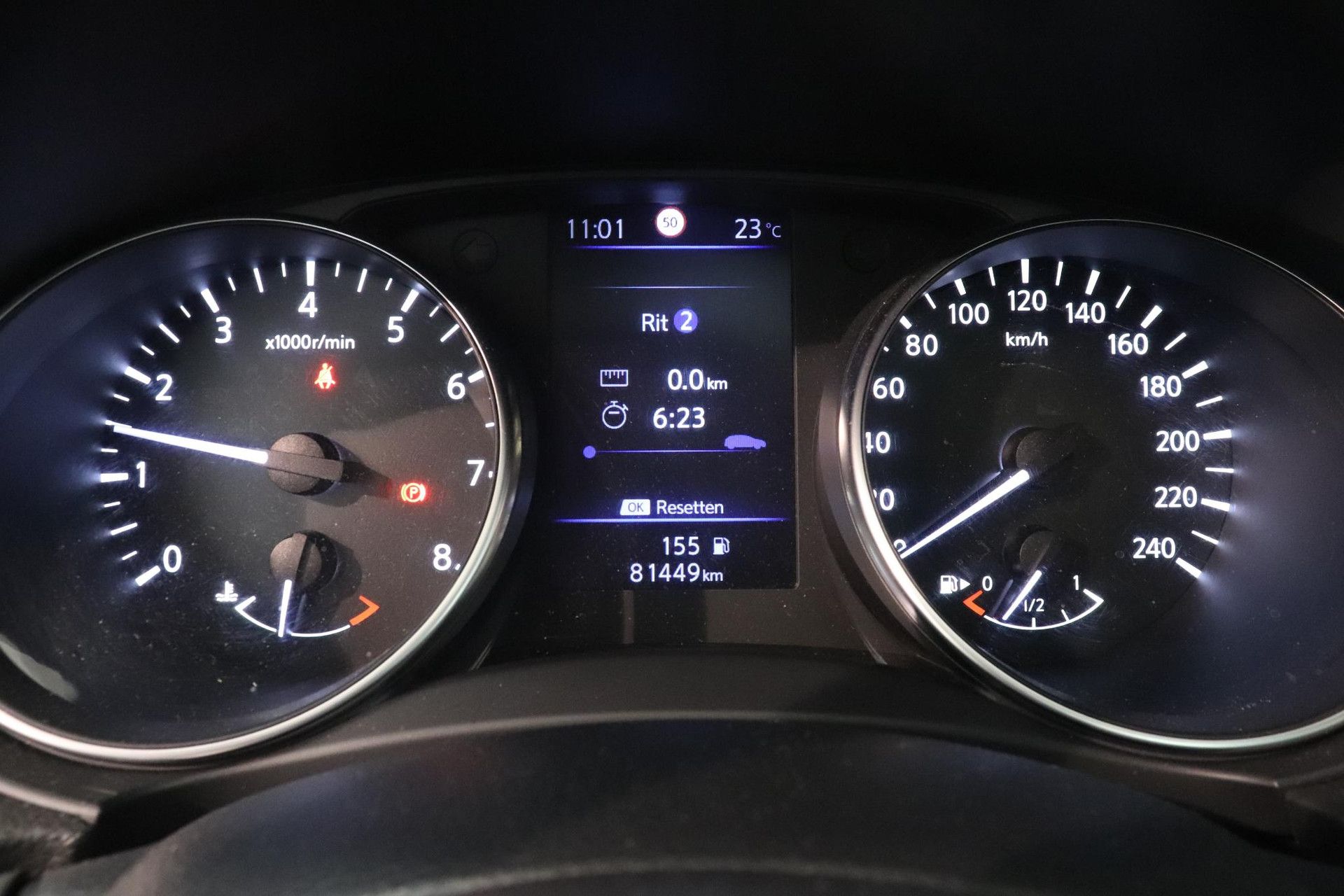 Nissan QASHQAI met kenteken K-561-BG – dashboard
