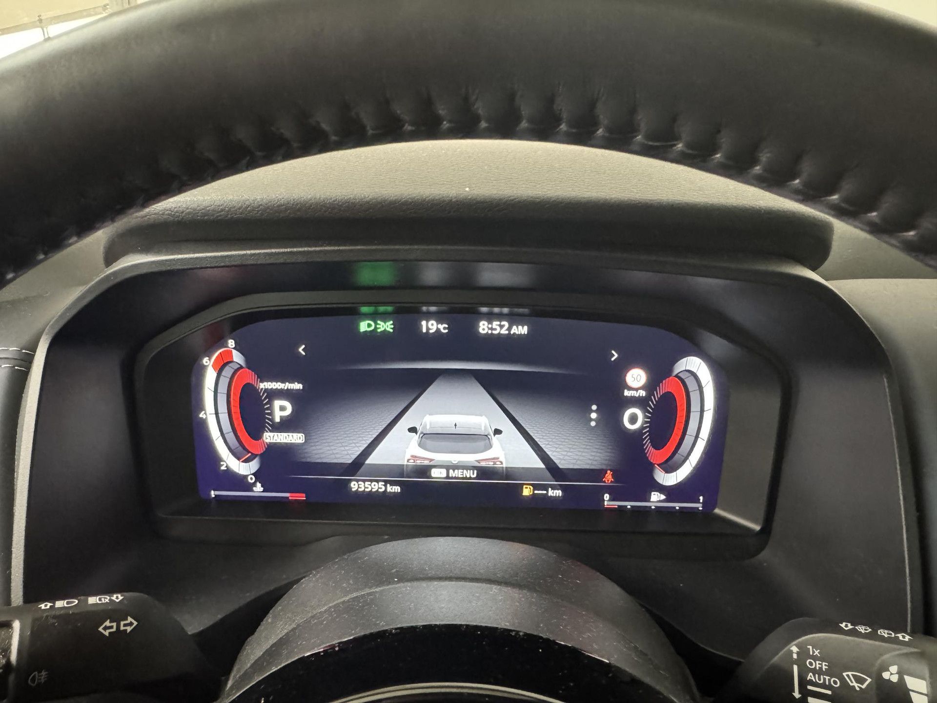 Nissan QASHQAI met kenteken KBD-26-V – dashboard