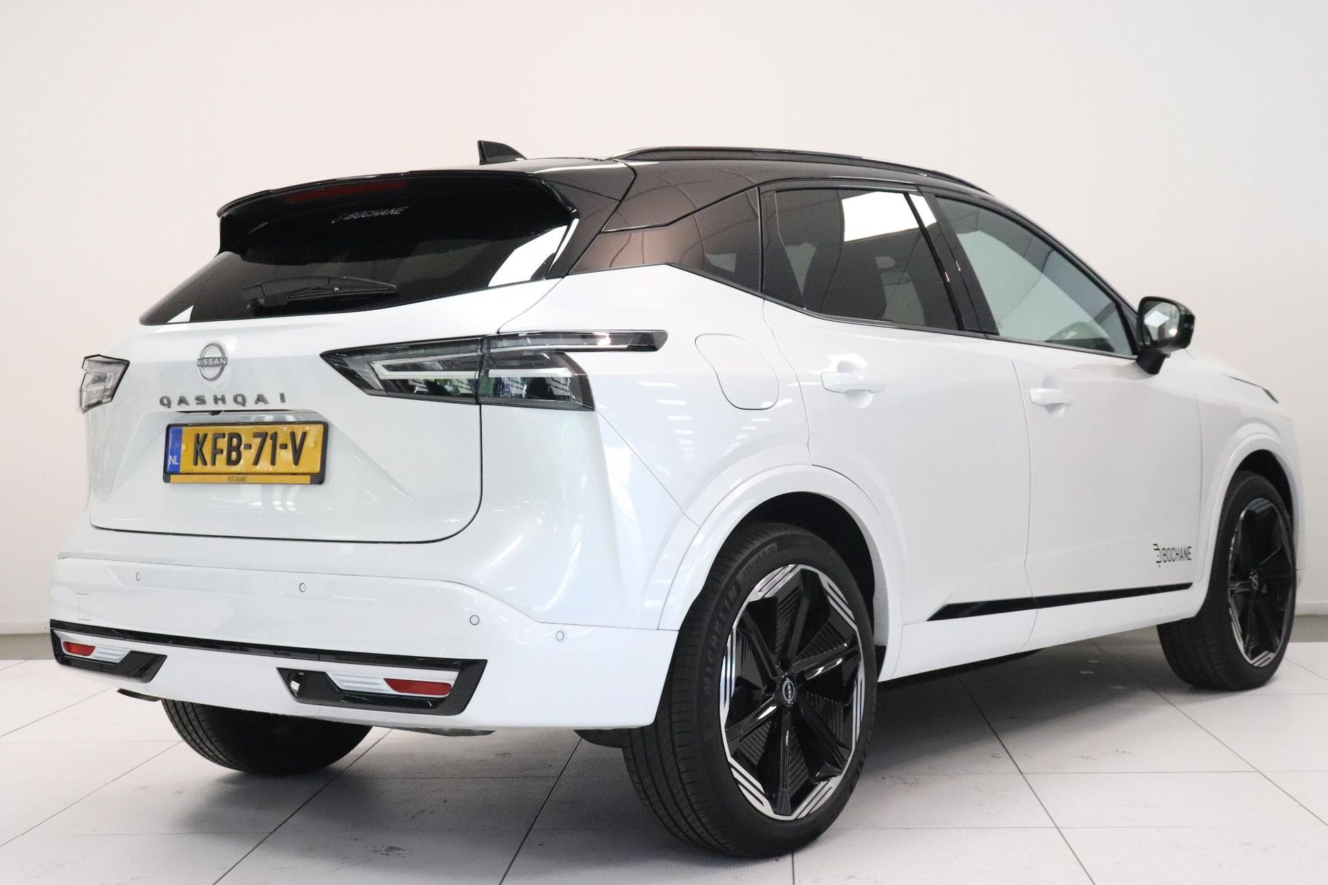 Nissan QASHQAI met kenteken KFB-71-V – achteraanzicht