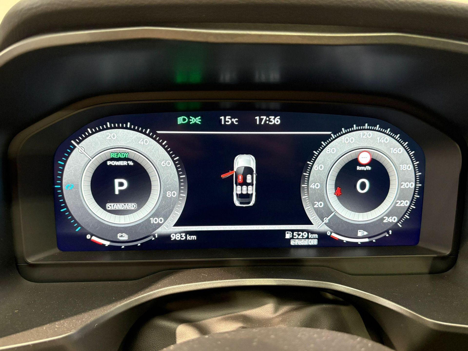 Nissan QASHQAI met kenteken KHR-01-R – dashboard