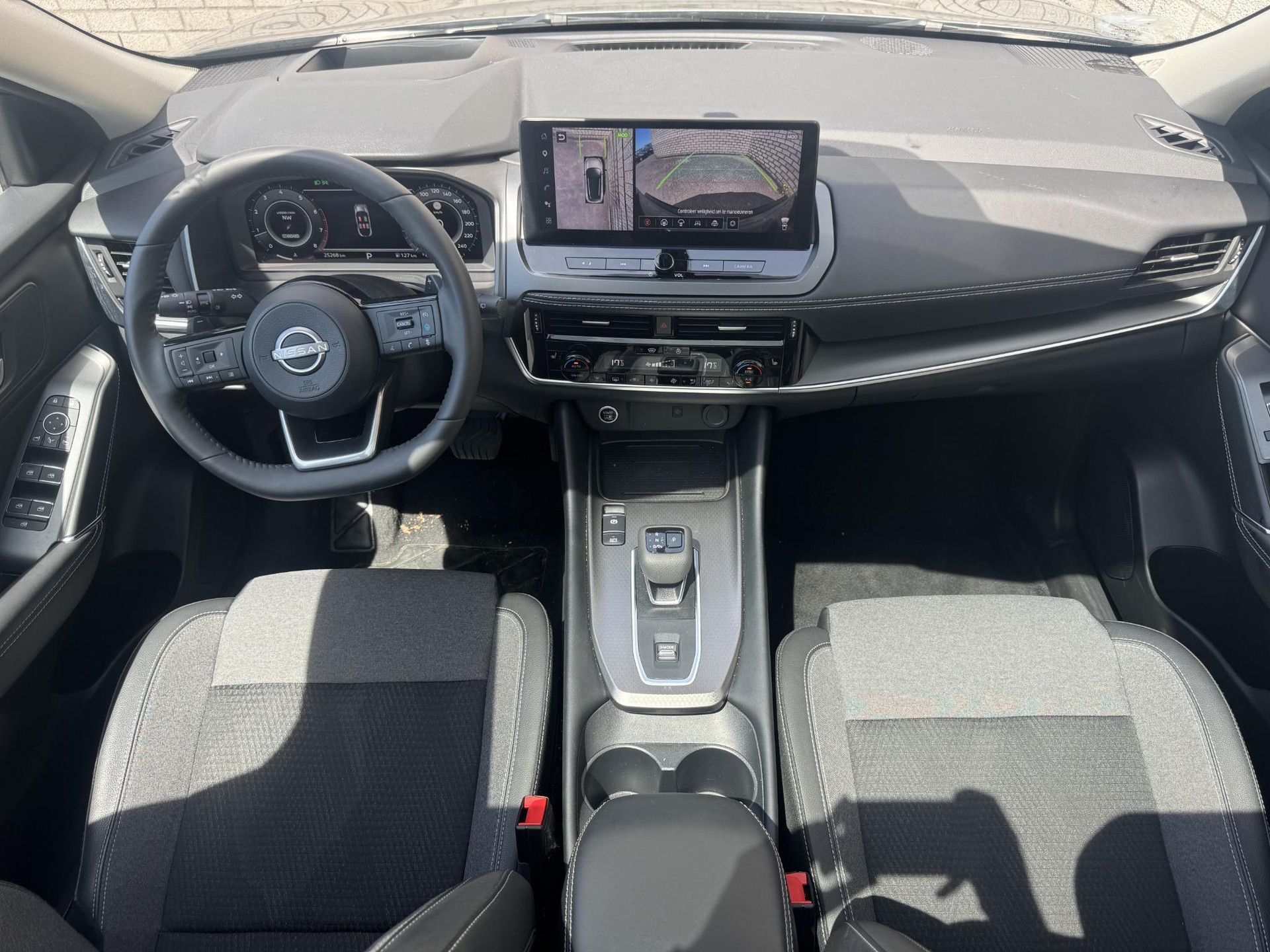 Nissan QASHQAI met kenteken KJD-27-B – interieur