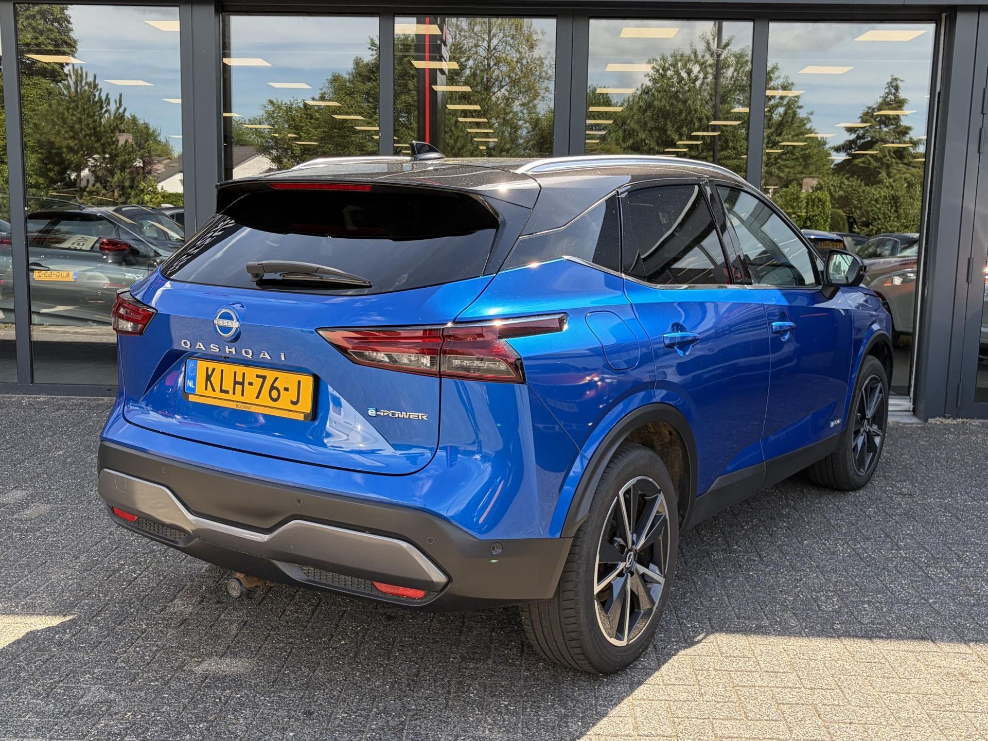 Nissan QASHQAI met kenteken KLH-76-J – achteraanzicht