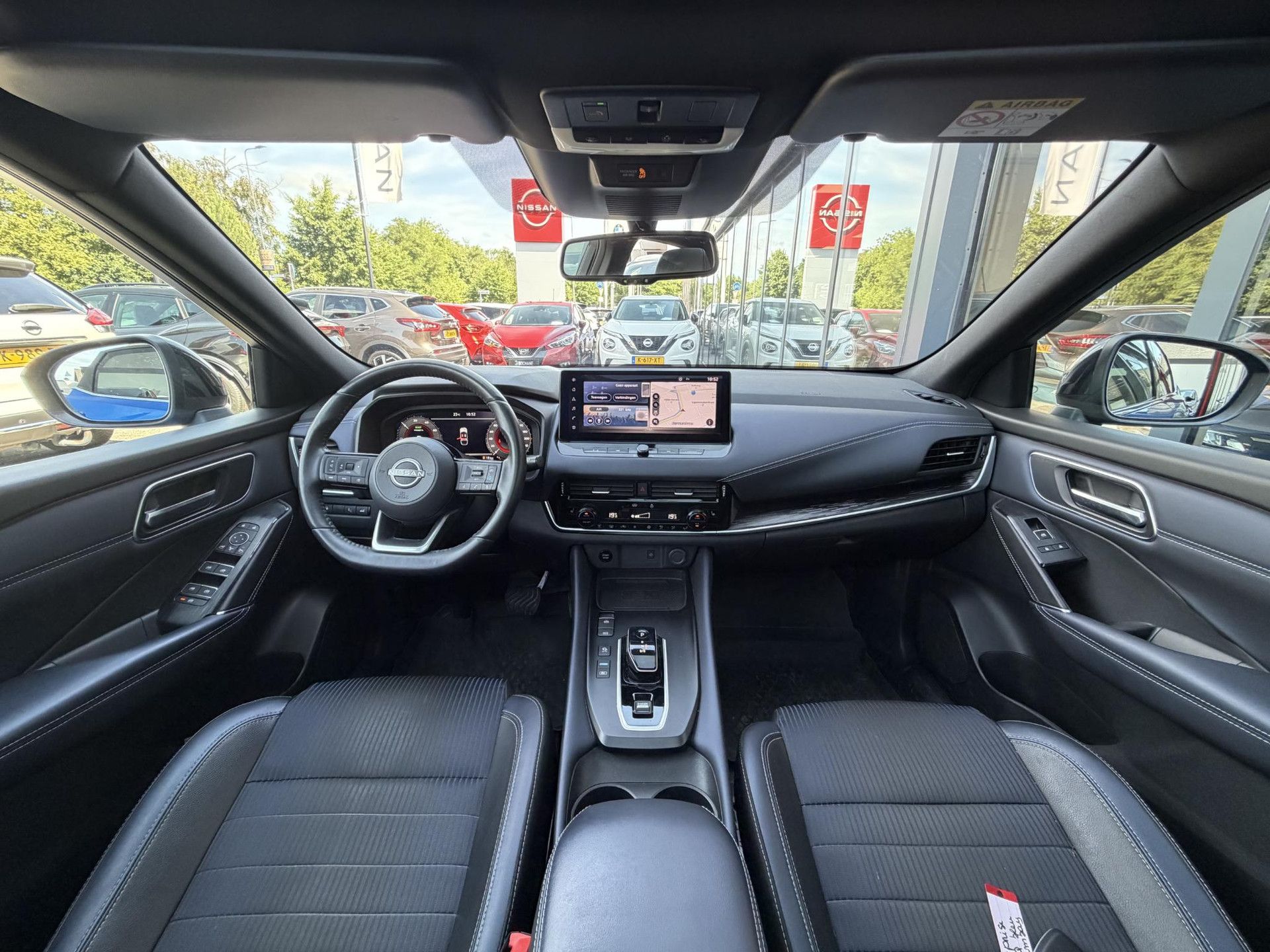 Nissan QASHQAI met kenteken KLH-76-J – interieur