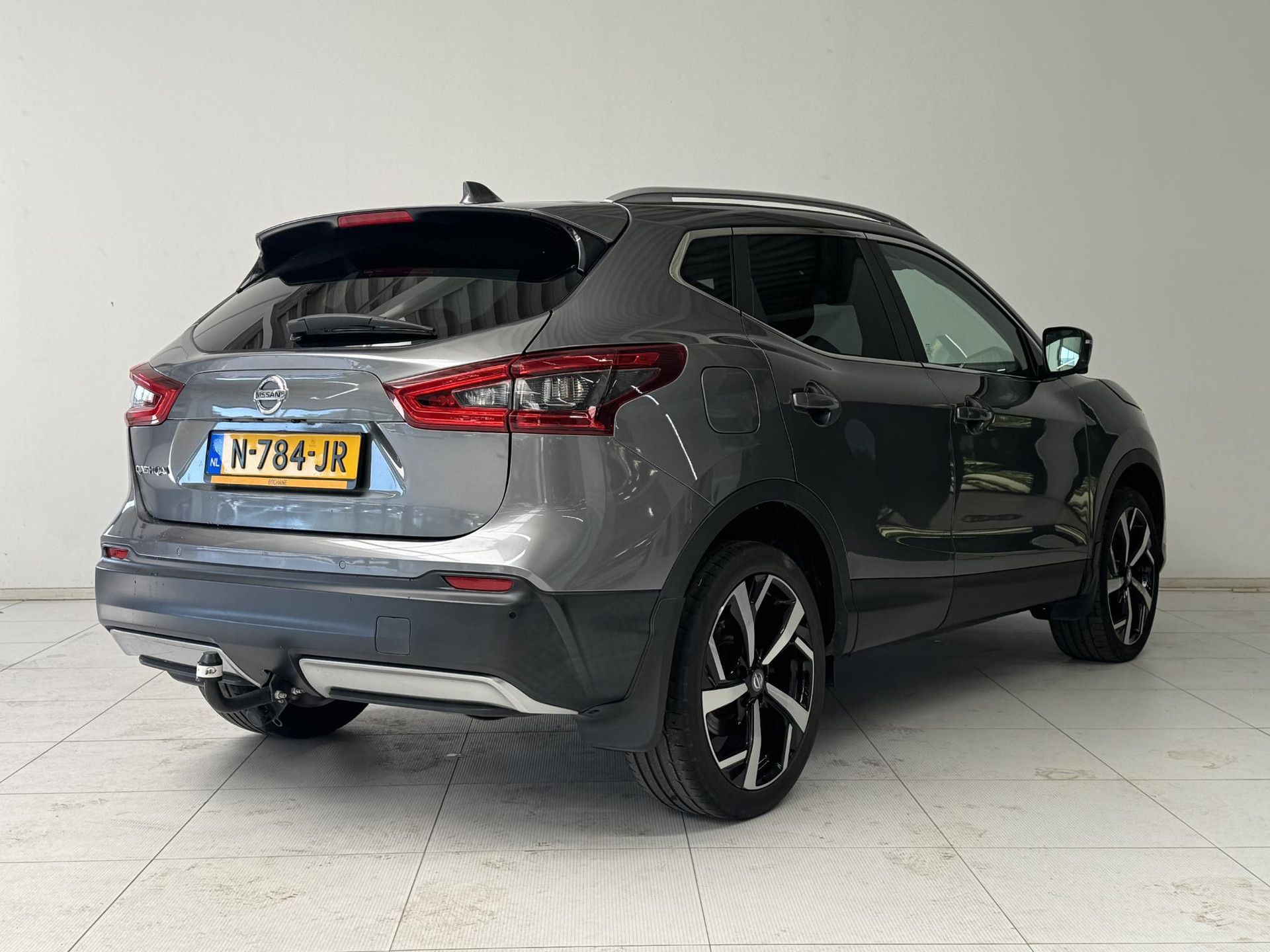 Nissan QASHQAI met kenteken N-784-JR – achteraanzicht