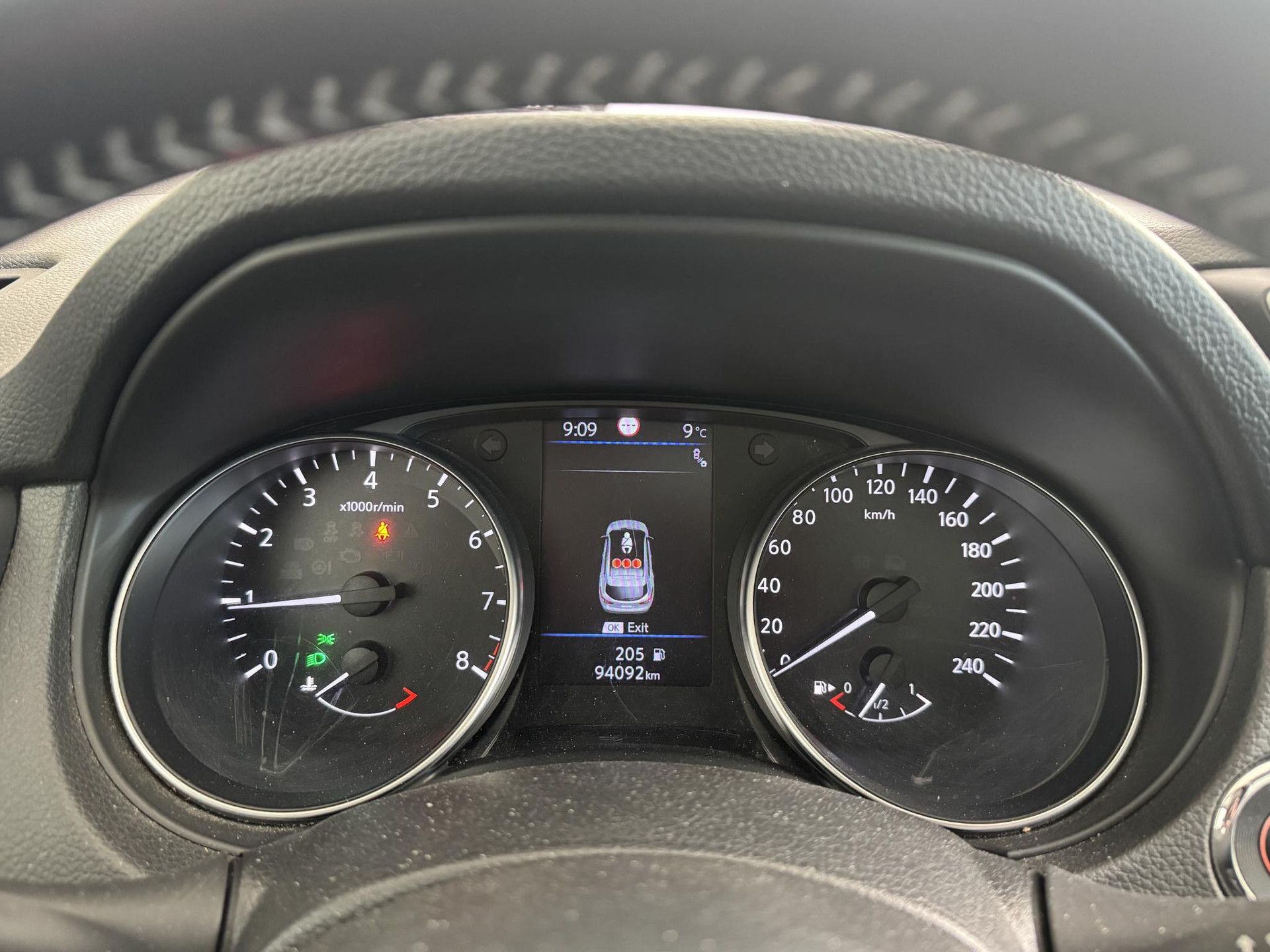 Nissan QASHQAI met kenteken N-784-JR – dashboard