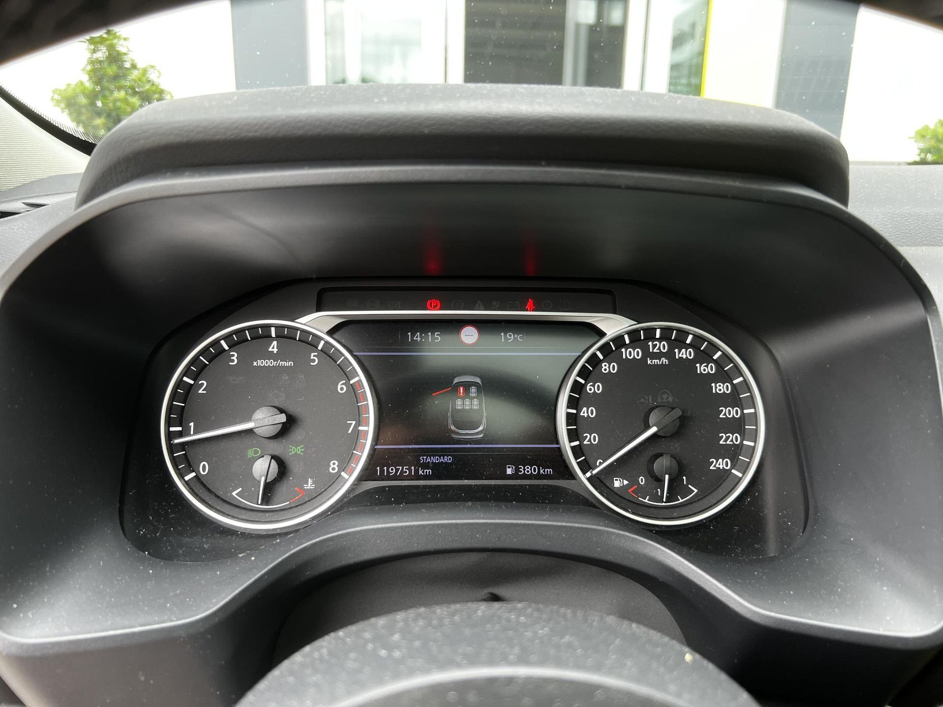 Nissan QASHQAI met kenteken P-029-SH – dashboard