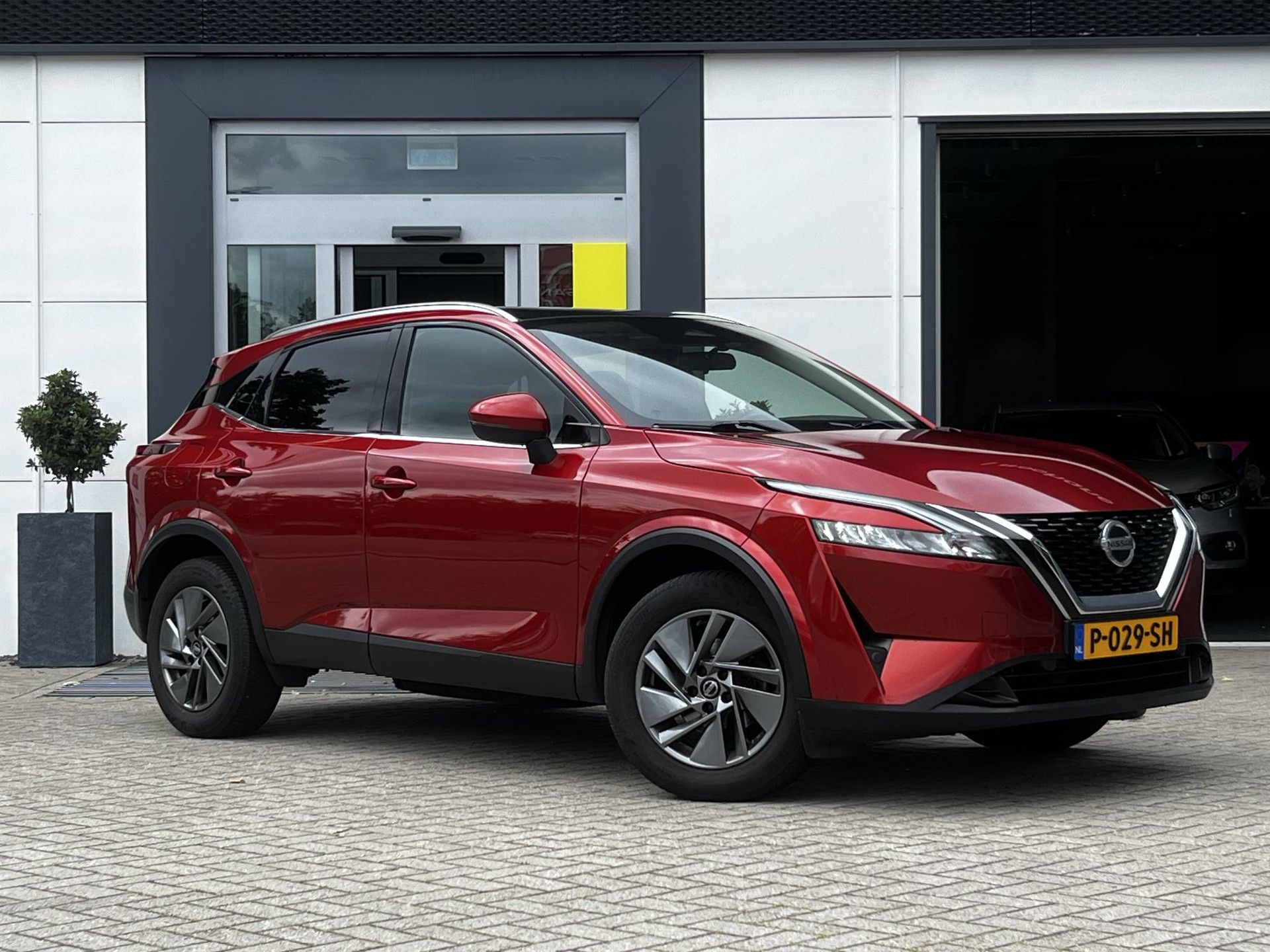 Nissan QASHQAI met kenteken P-029-SH – detailfoto