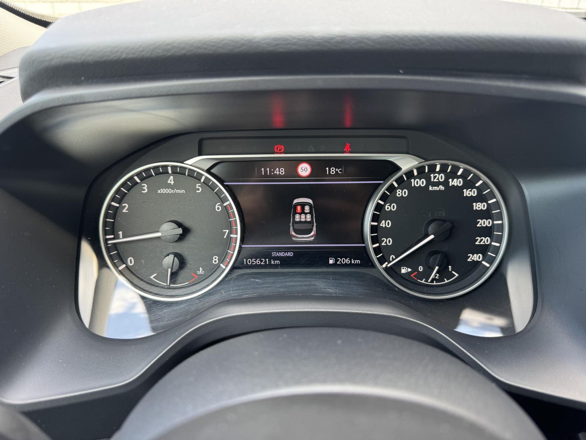 Nissan QASHQAI met kenteken P-661-TN – dashboard