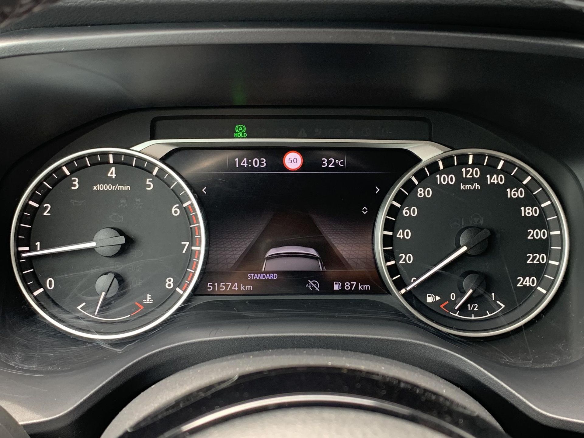 Nissan QASHQAI met kenteken P-672-SK – dashboard
